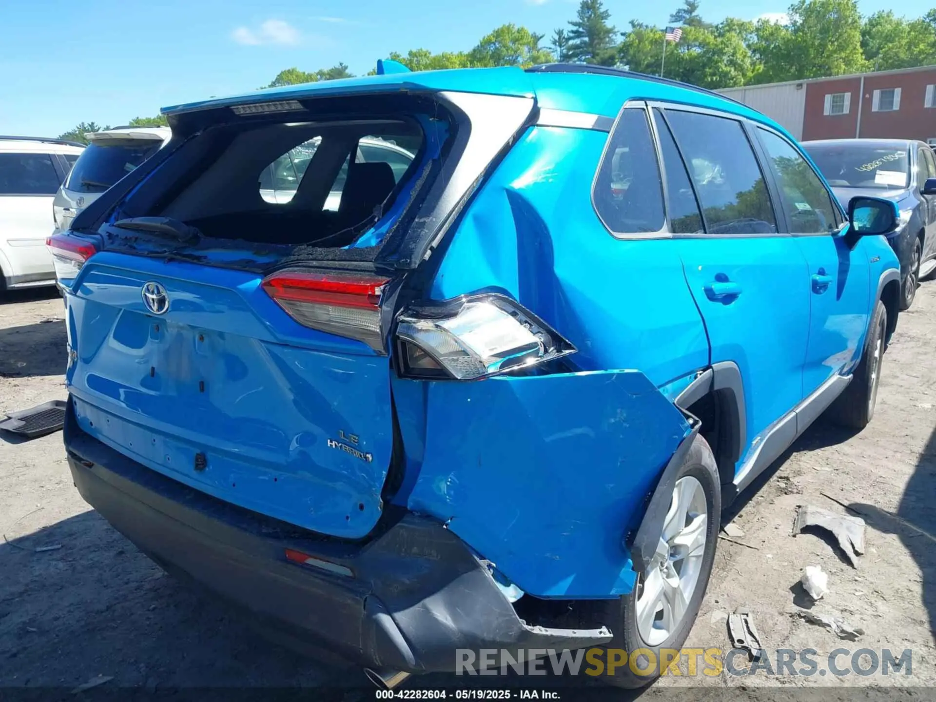 4 Photograph of a damaged car 4T3M6RFV1MU018418 TOYOTA RAV4 HYBRID 2021