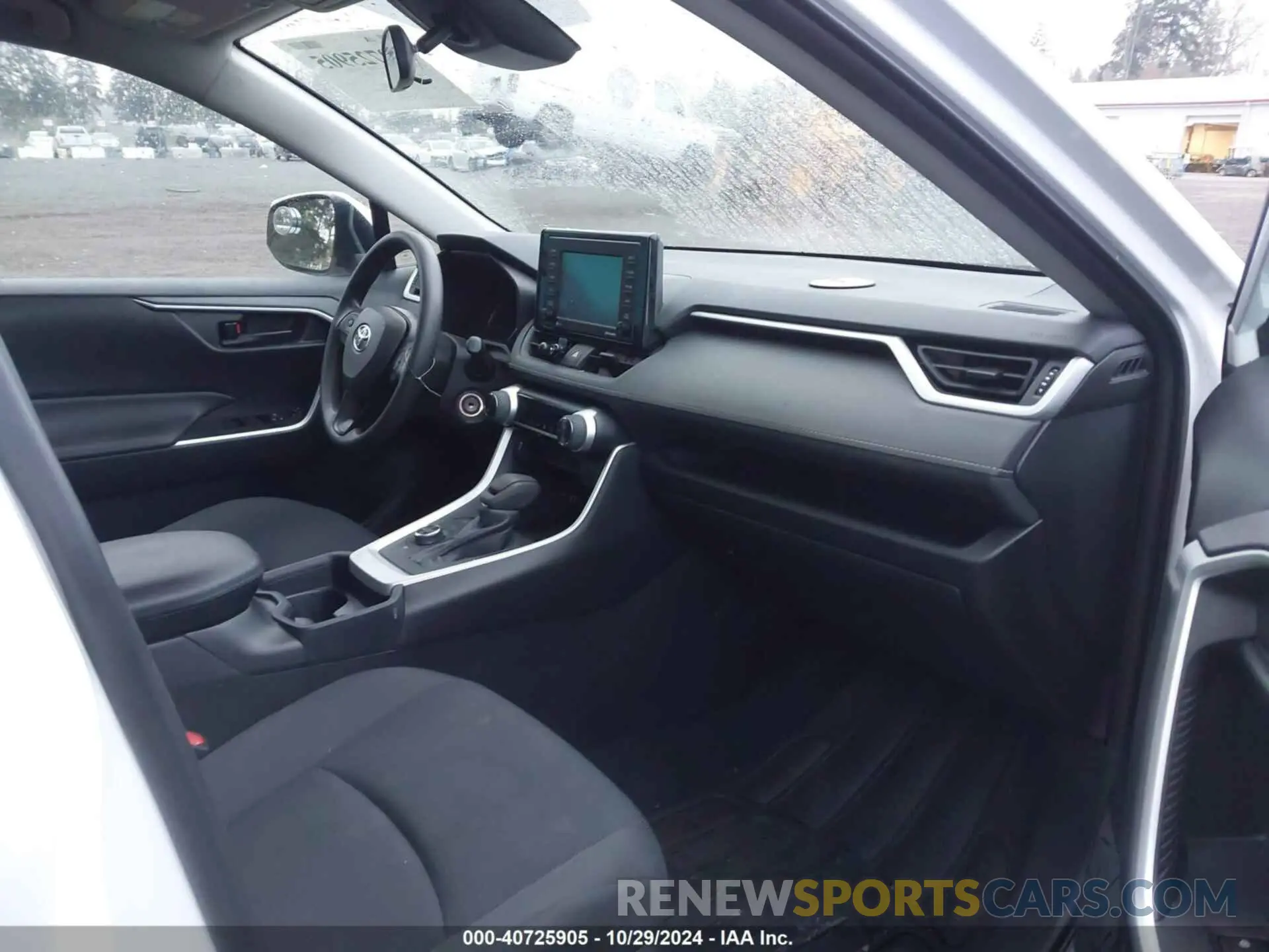 5 Photograph of a damaged car 4T3MWRFV3MU017772 TOYOTA RAV4 HYBRID 2021