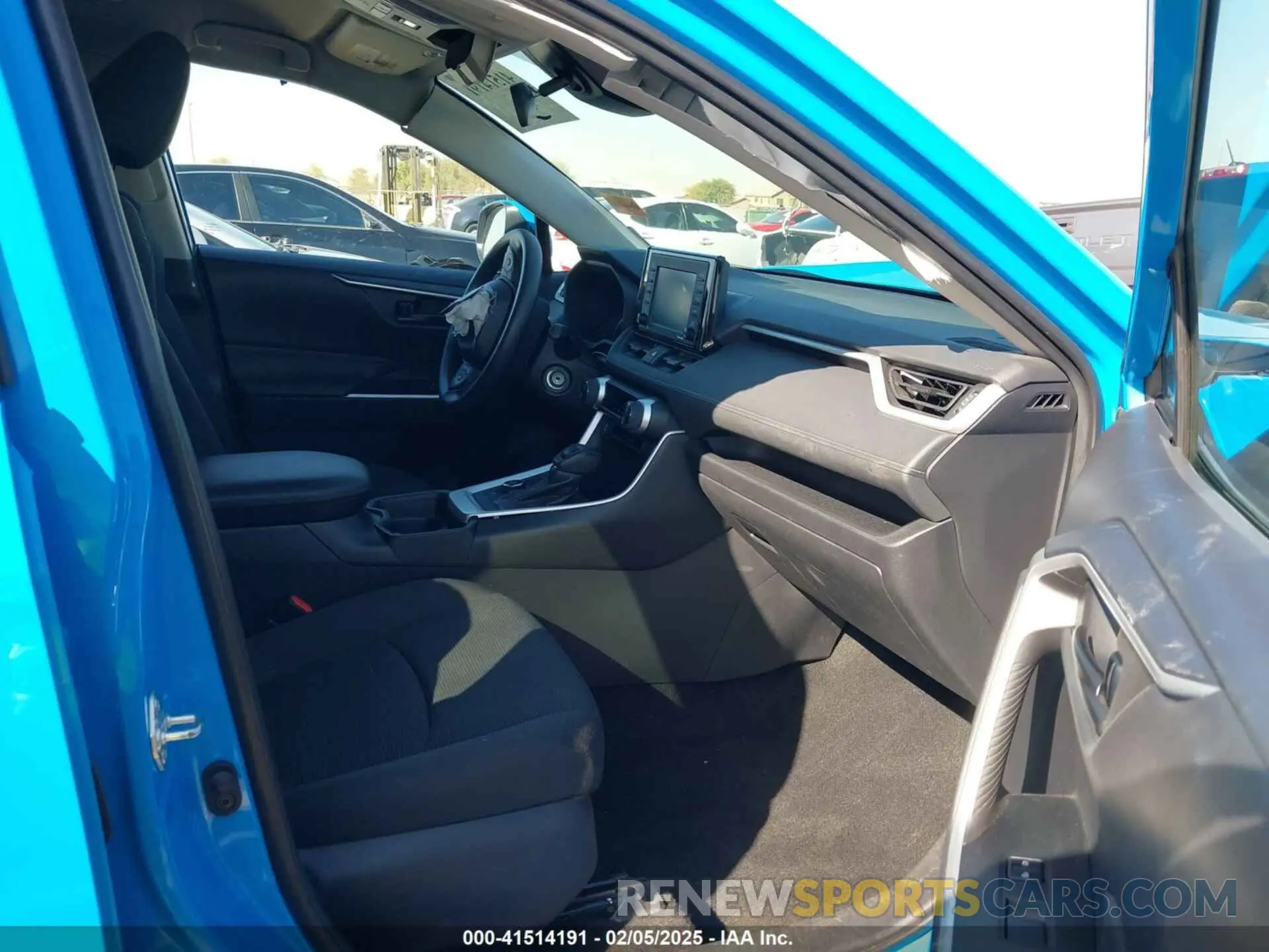 5 Photograph of a damaged car 4T3MWRFVXMU023035 TOYOTA RAV4 HYBRID 2021
