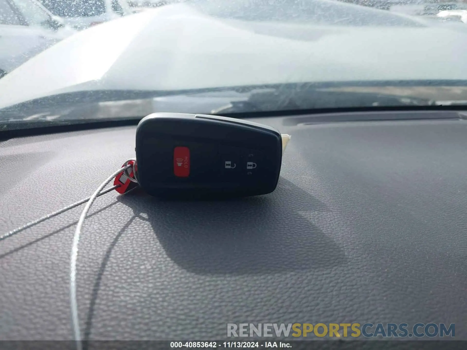 11 Photograph of a damaged car 4T3R6RFV1MU015413 TOYOTA RAV4 HYBRID 2021