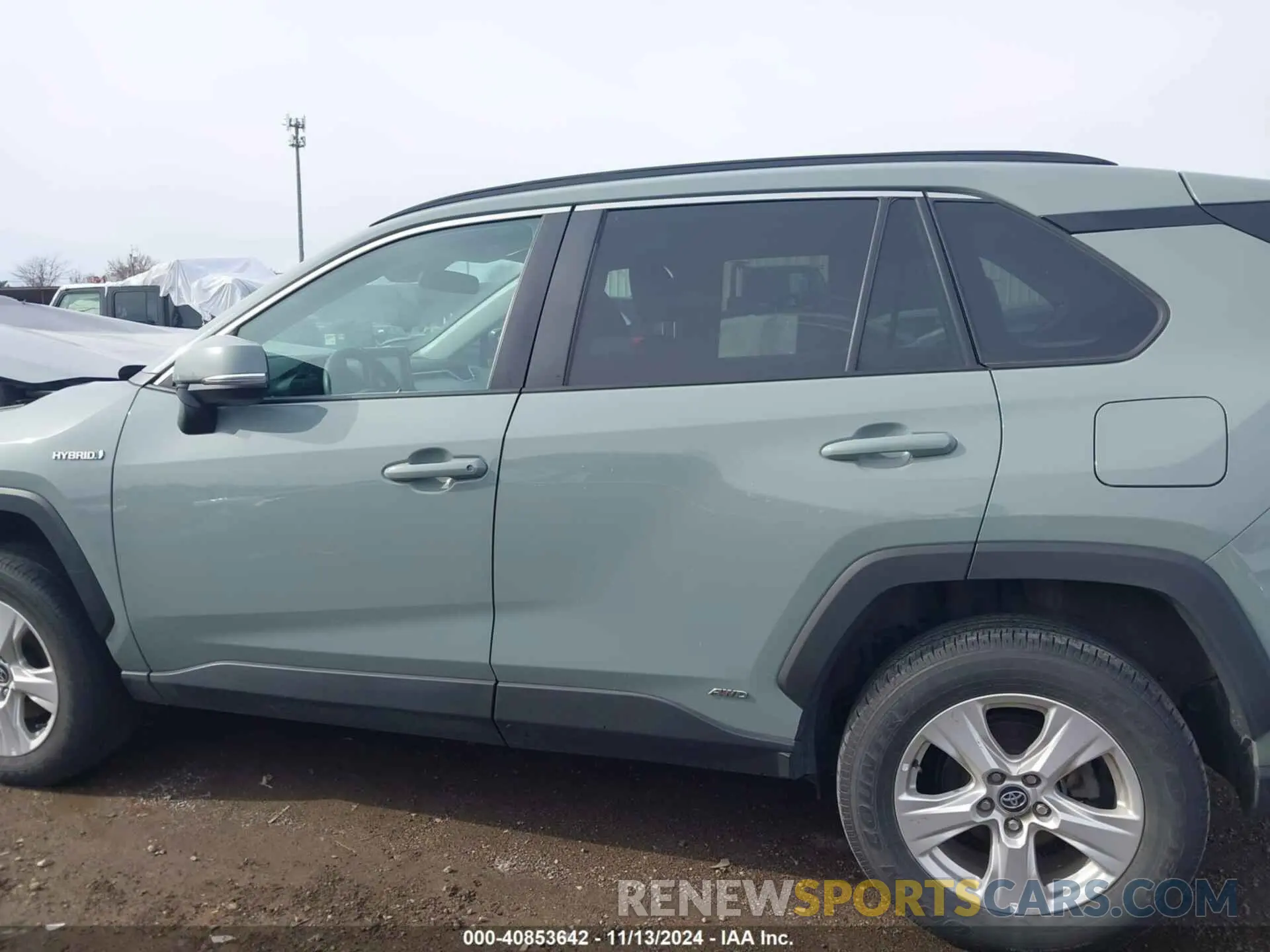 14 Photograph of a damaged car 4T3R6RFV1MU015413 TOYOTA RAV4 HYBRID 2021