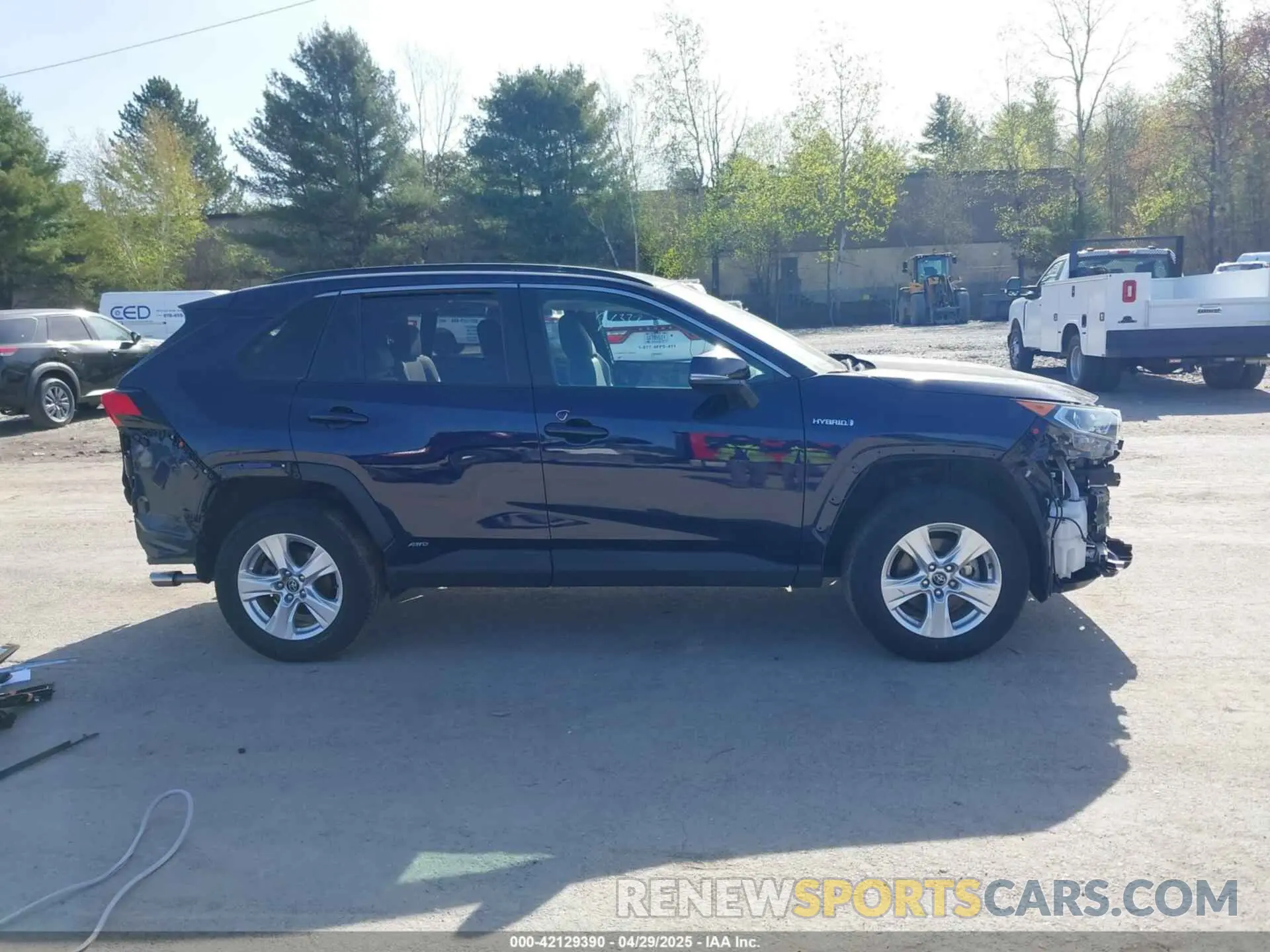 14 Photograph of a damaged car 4T3R6RFV2MU018403 TOYOTA RAV4 HYBRID 2021
