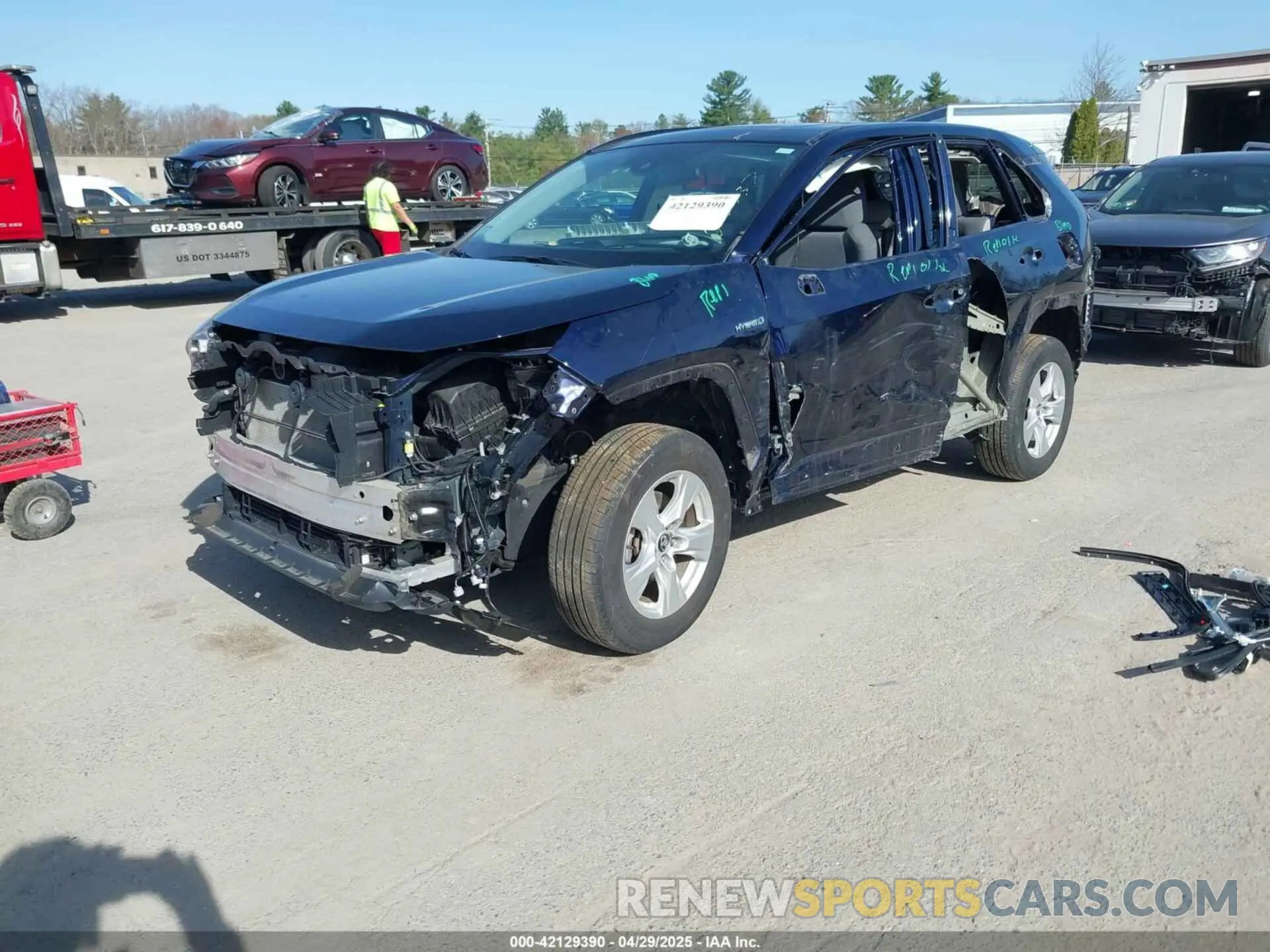 2 Photograph of a damaged car 4T3R6RFV2MU018403 TOYOTA RAV4 HYBRID 2021