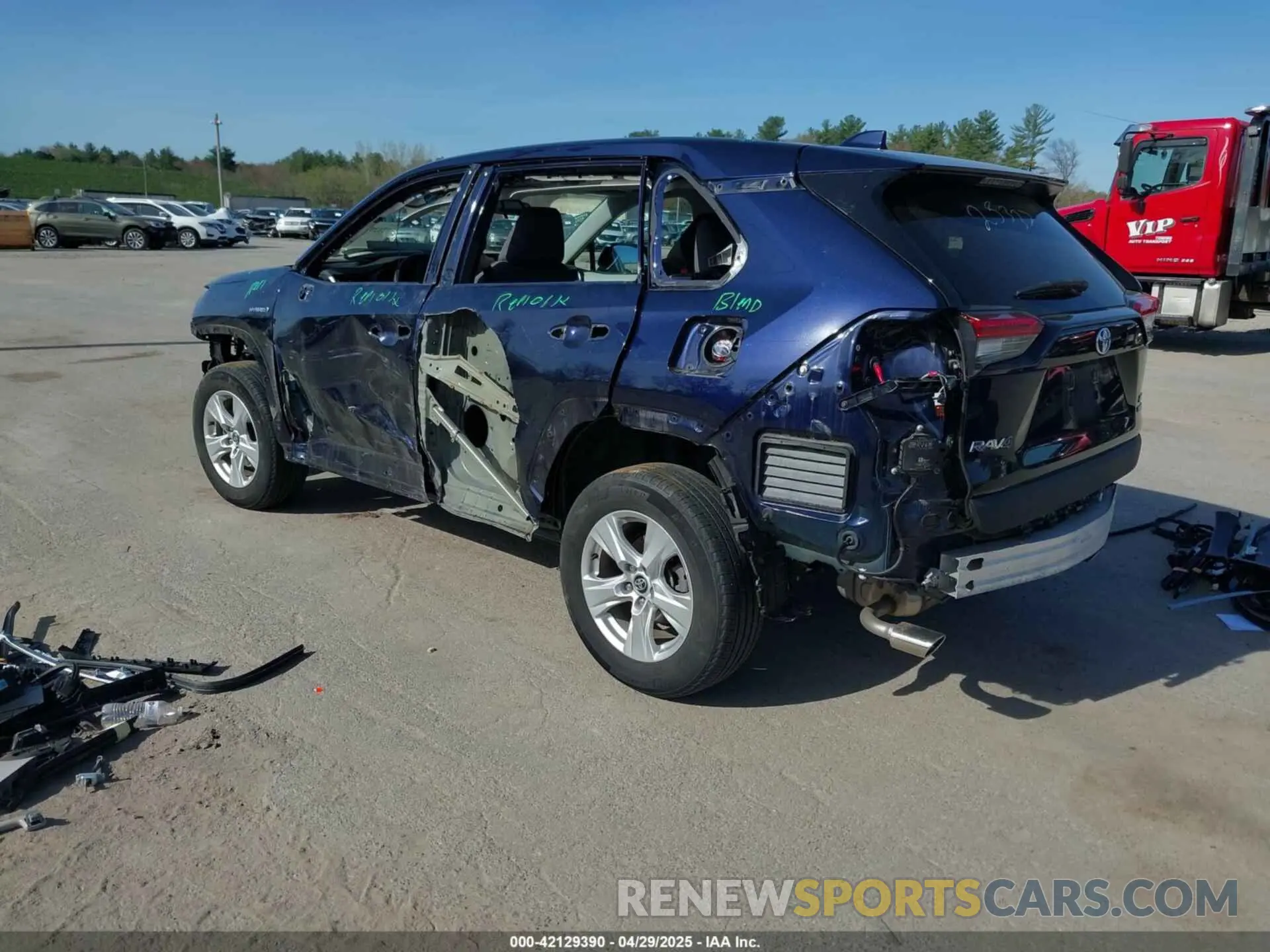 3 Photograph of a damaged car 4T3R6RFV2MU018403 TOYOTA RAV4 HYBRID 2021