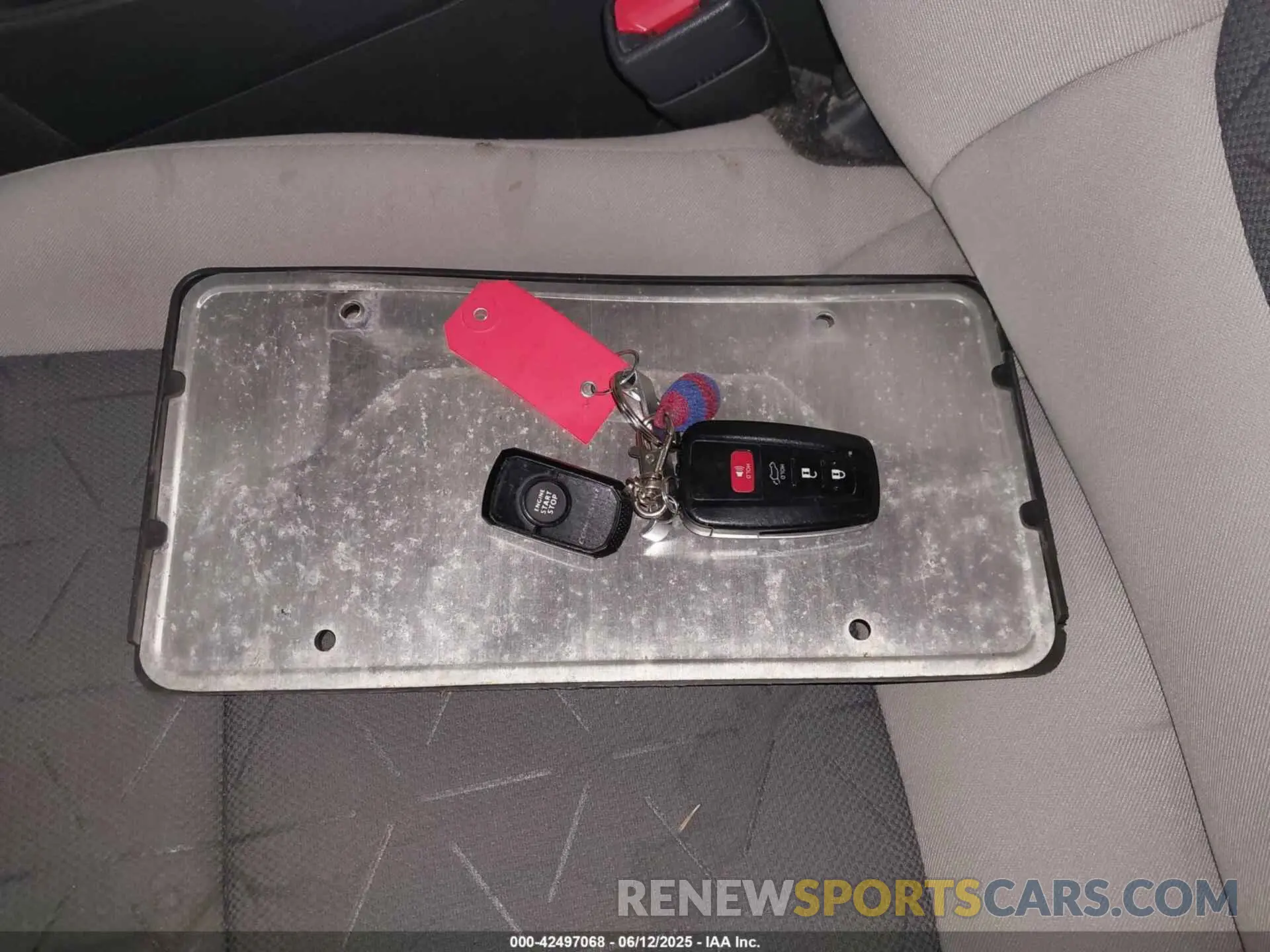 11 Photograph of a damaged car 4T3R6RFV5MU003927 TOYOTA RAV4 HYBRID 2021