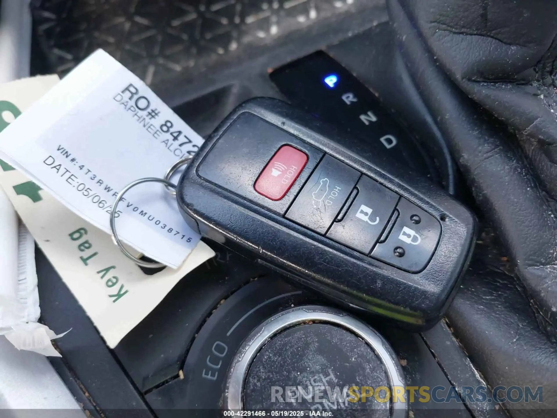 11 Photograph of a damaged car 4T3RWRFV0MU038715 TOYOTA RAV4 HYBRID 2021
