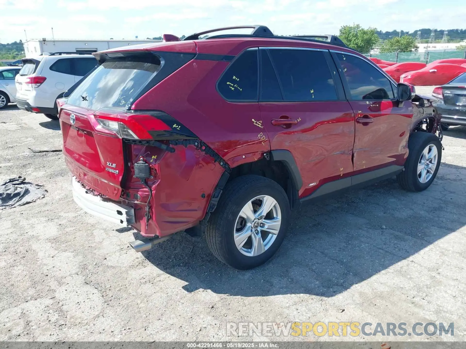 4 Photograph of a damaged car 4T3RWRFV0MU038715 TOYOTA RAV4 HYBRID 2021