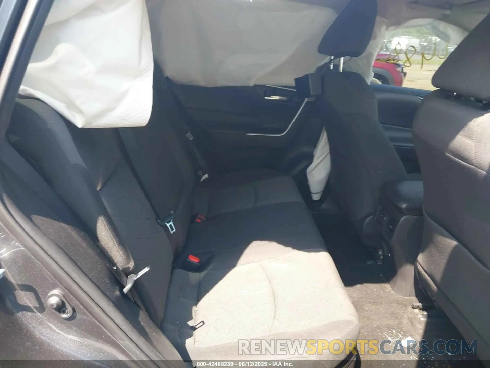 8 Photograph of a damaged car 4T3RWRFV1MU027125 TOYOTA RAV4 HYBRID 2021