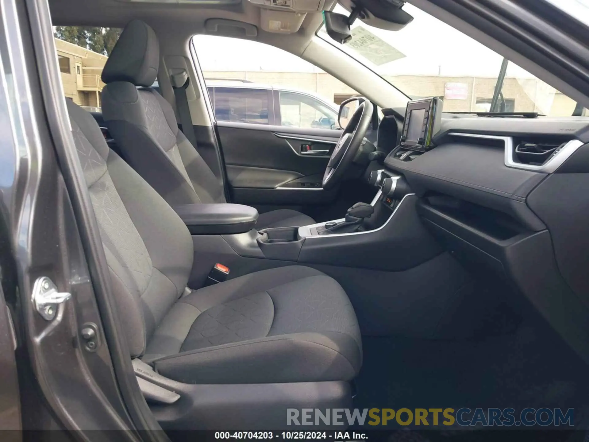 5 Photograph of a damaged car 4T3RWRFV2MU032981 TOYOTA RAV4 HYBRID 2021