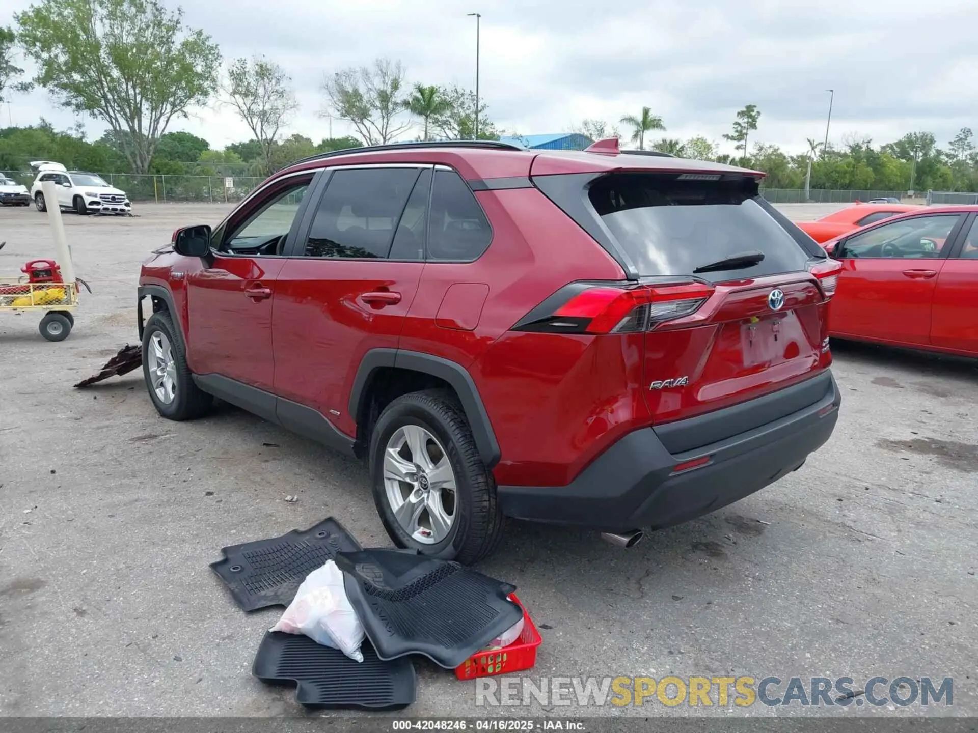 3 Photograph of a damaged car 4T3RWRFV4MU044341 TOYOTA RAV4 HYBRID 2021