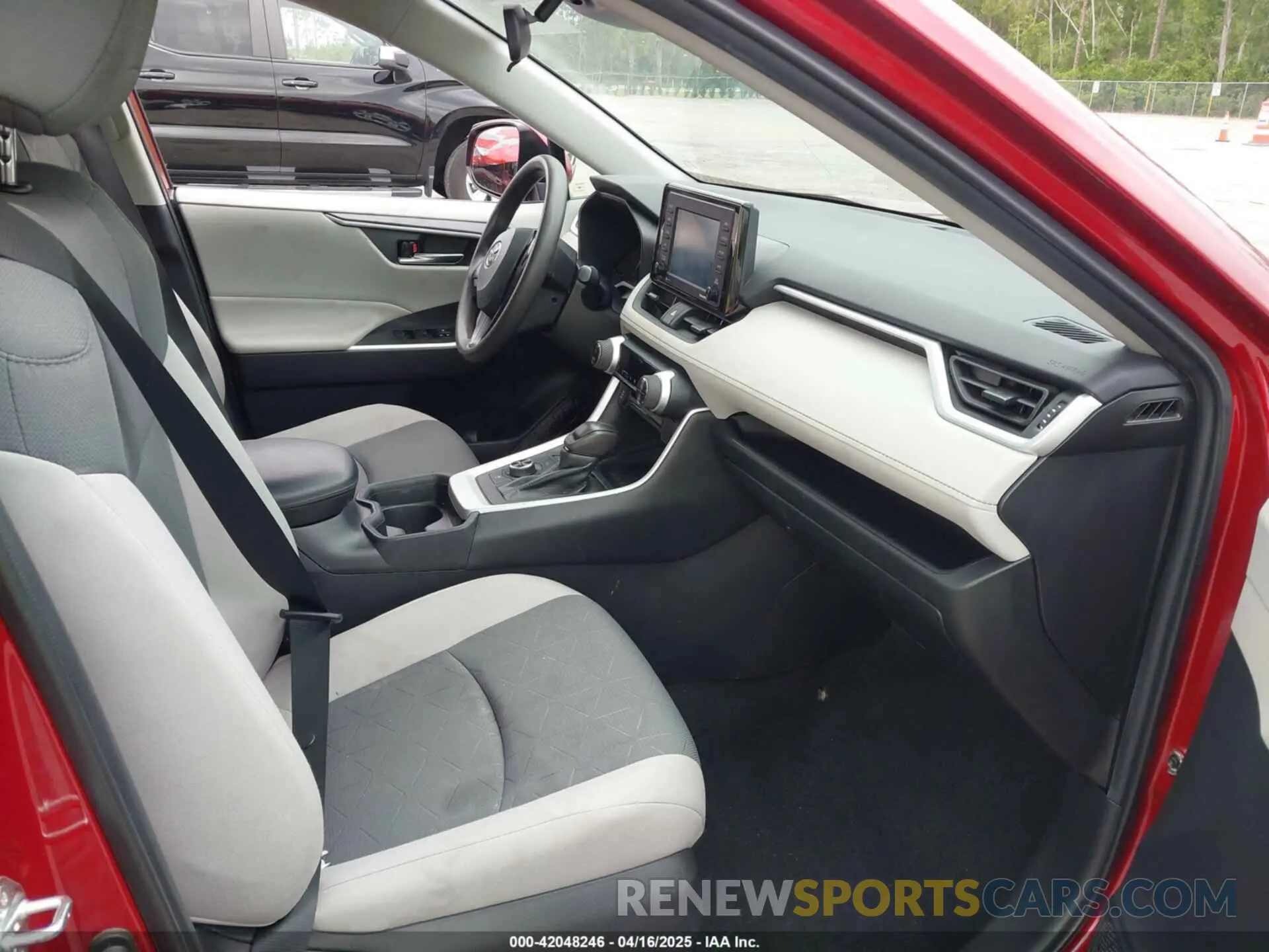 5 Photograph of a damaged car 4T3RWRFV4MU044341 TOYOTA RAV4 HYBRID 2021