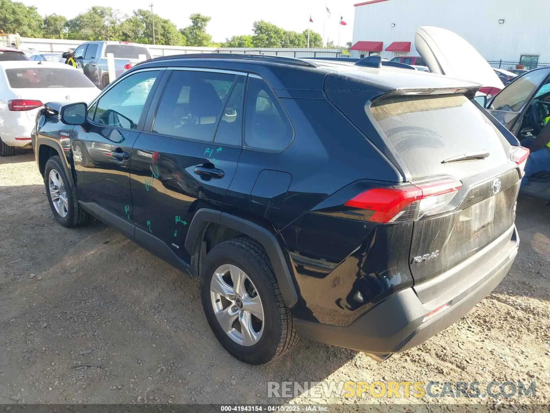 3 Фотография поврежденного автомобиля 4T3RWRFV5MU012238 TOYOTA RAV4 HYBRID 2021