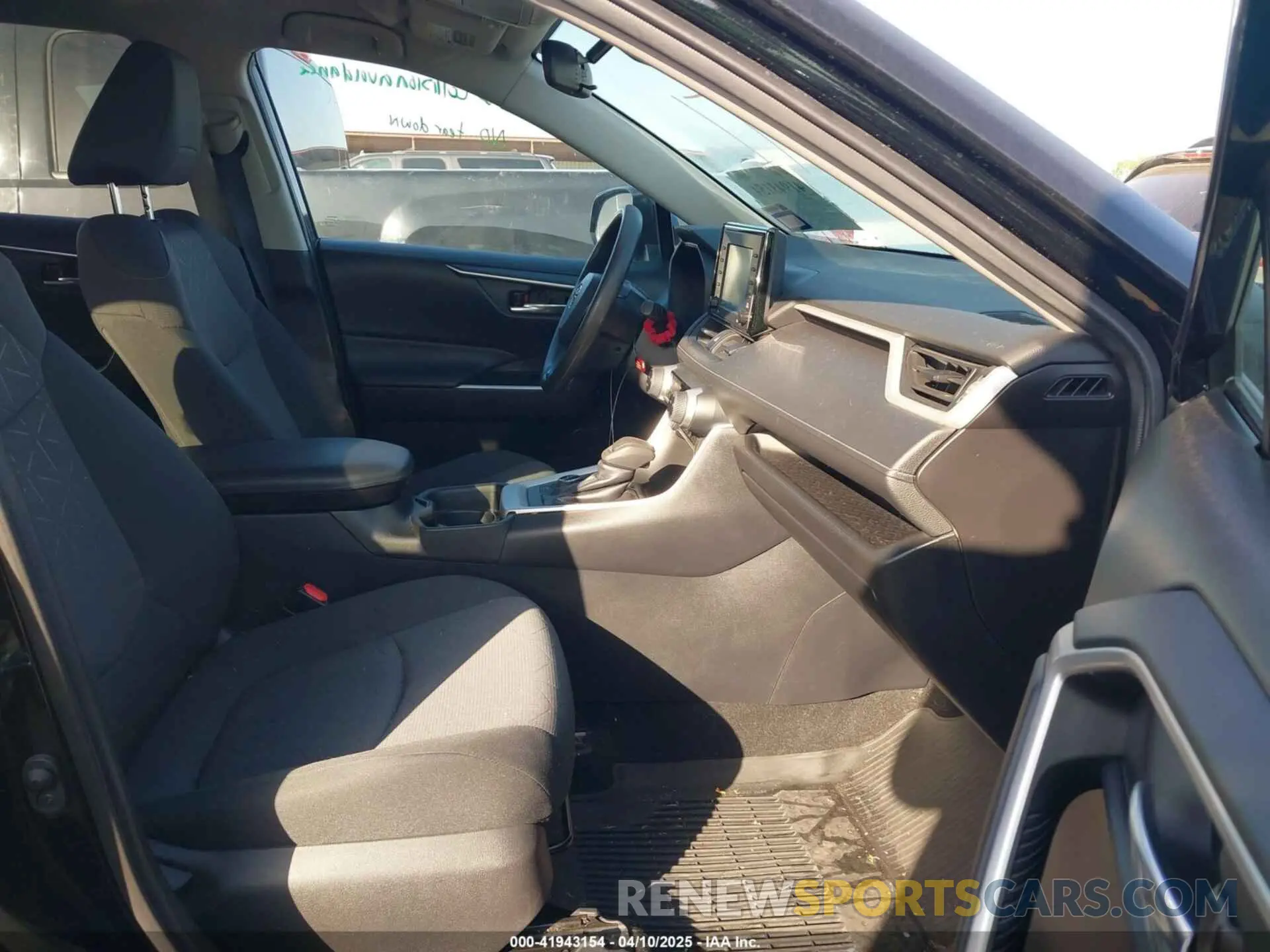 5 Фотография поврежденного автомобиля 4T3RWRFV5MU012238 TOYOTA RAV4 HYBRID 2021