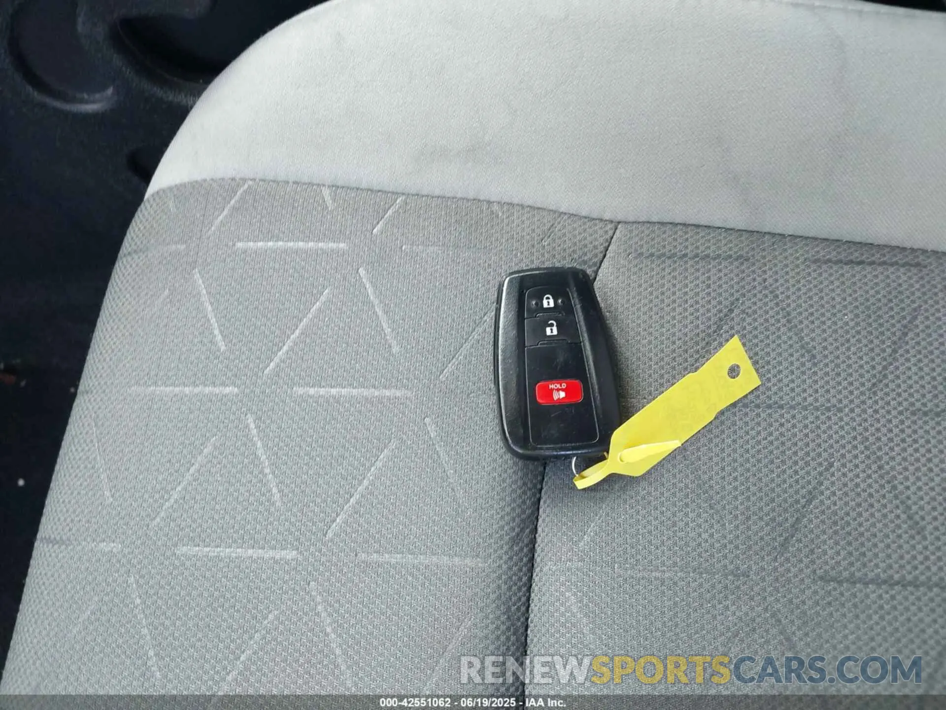 11 Photograph of a damaged car 4T3RWRFV5MU040881 TOYOTA RAV4 HYBRID 2021