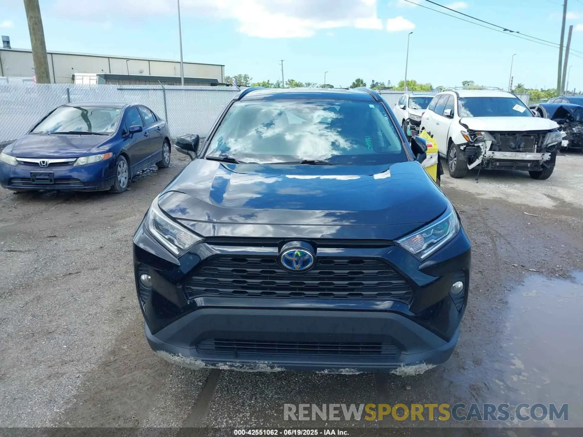 12 Photograph of a damaged car 4T3RWRFV5MU040881 TOYOTA RAV4 HYBRID 2021