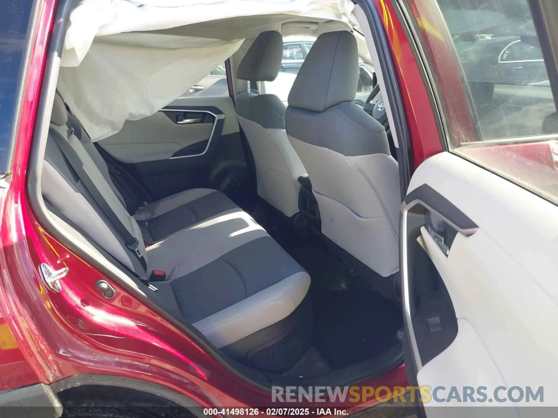 8 Photograph of a damaged car 4T3RWRFV6MU026133 TOYOTA RAV4 HYBRID 2021