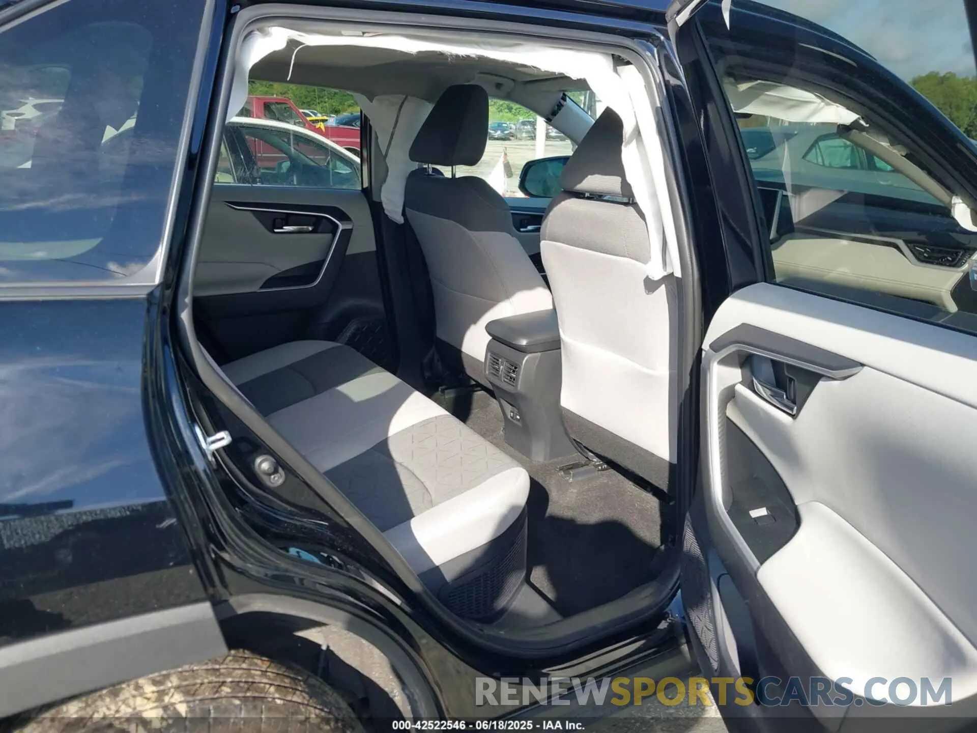 8 Photograph of a damaged car 4T3RWRFV7MU033916 TOYOTA RAV4 HYBRID 2021
