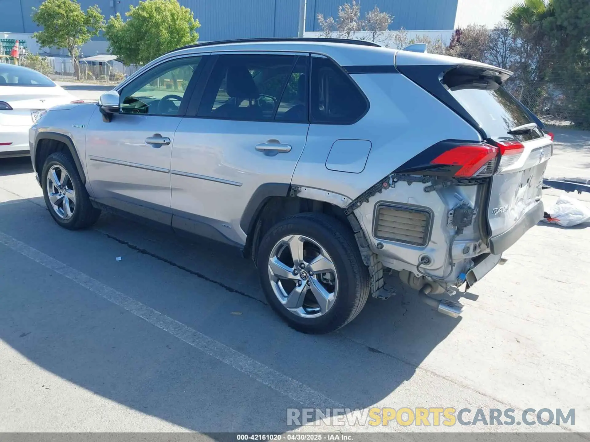 3 Фотография поврежденного автомобиля JTMB6RFV5MD015347 TOYOTA RAV4 HYBRID 2021