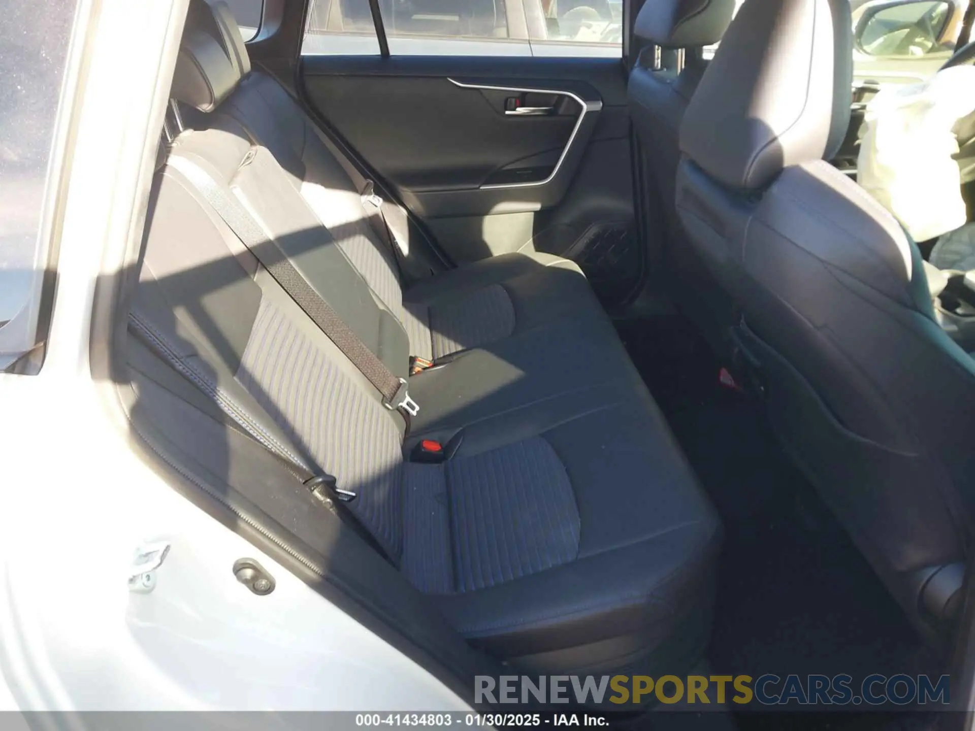 8 Фотография поврежденного автомобиля JTME6RFV3MD515908 TOYOTA RAV4 HYBRID 2021