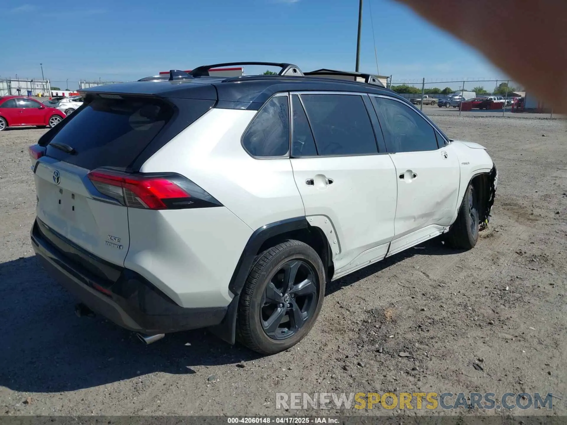 4 Фотография поврежденного автомобиля JTME6RFV4MJ008825 TOYOTA RAV4 HYBRID 2021