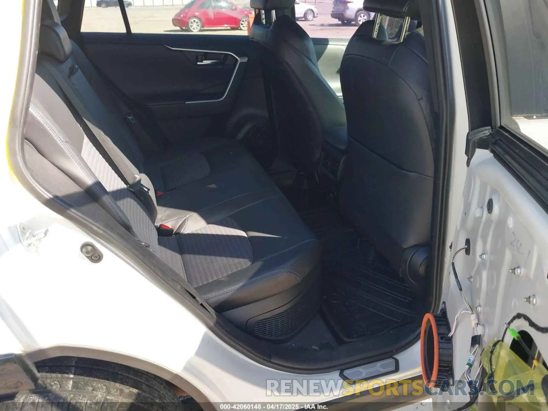 8 Фотография поврежденного автомобиля JTME6RFV4MJ008825 TOYOTA RAV4 HYBRID 2021