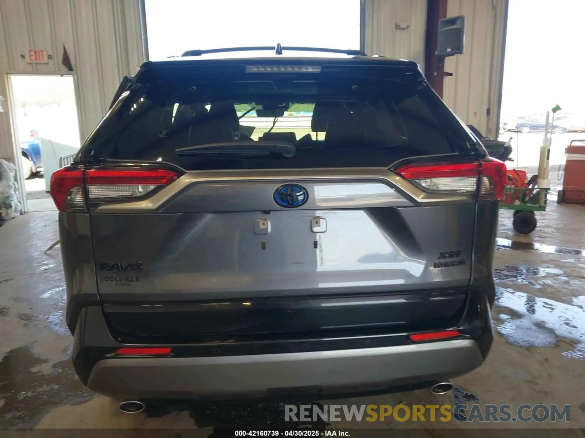 17 Photograph of a damaged car JTME6RFV5MD515361 TOYOTA RAV4 HYBRID 2021