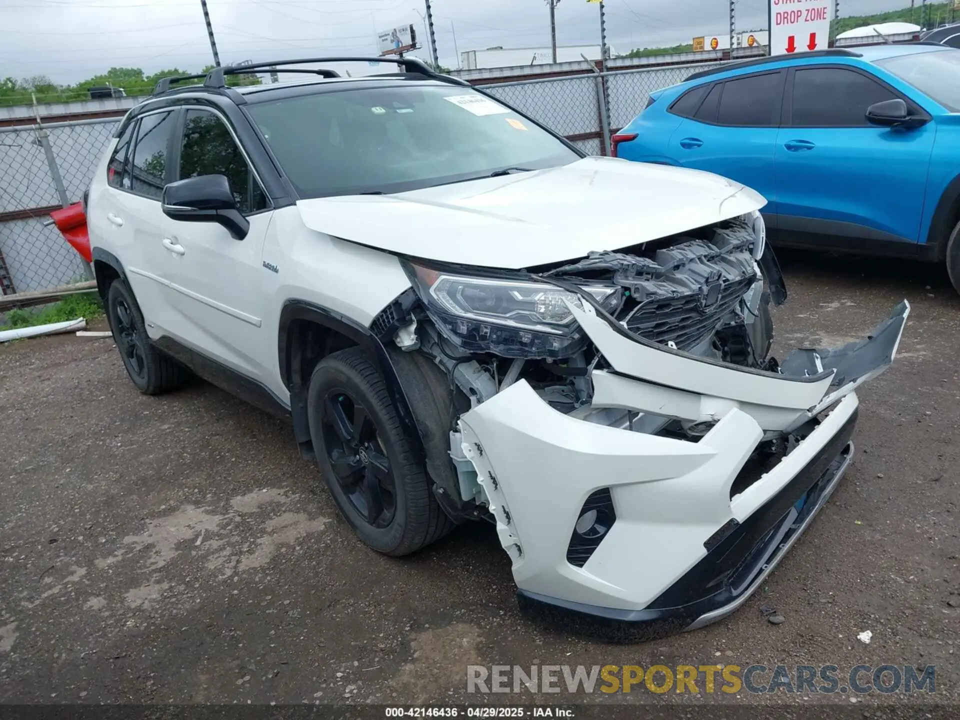 1 Фотография поврежденного автомобиля JTME6RFV5MJ011927 TOYOTA RAV4 HYBRID 2021