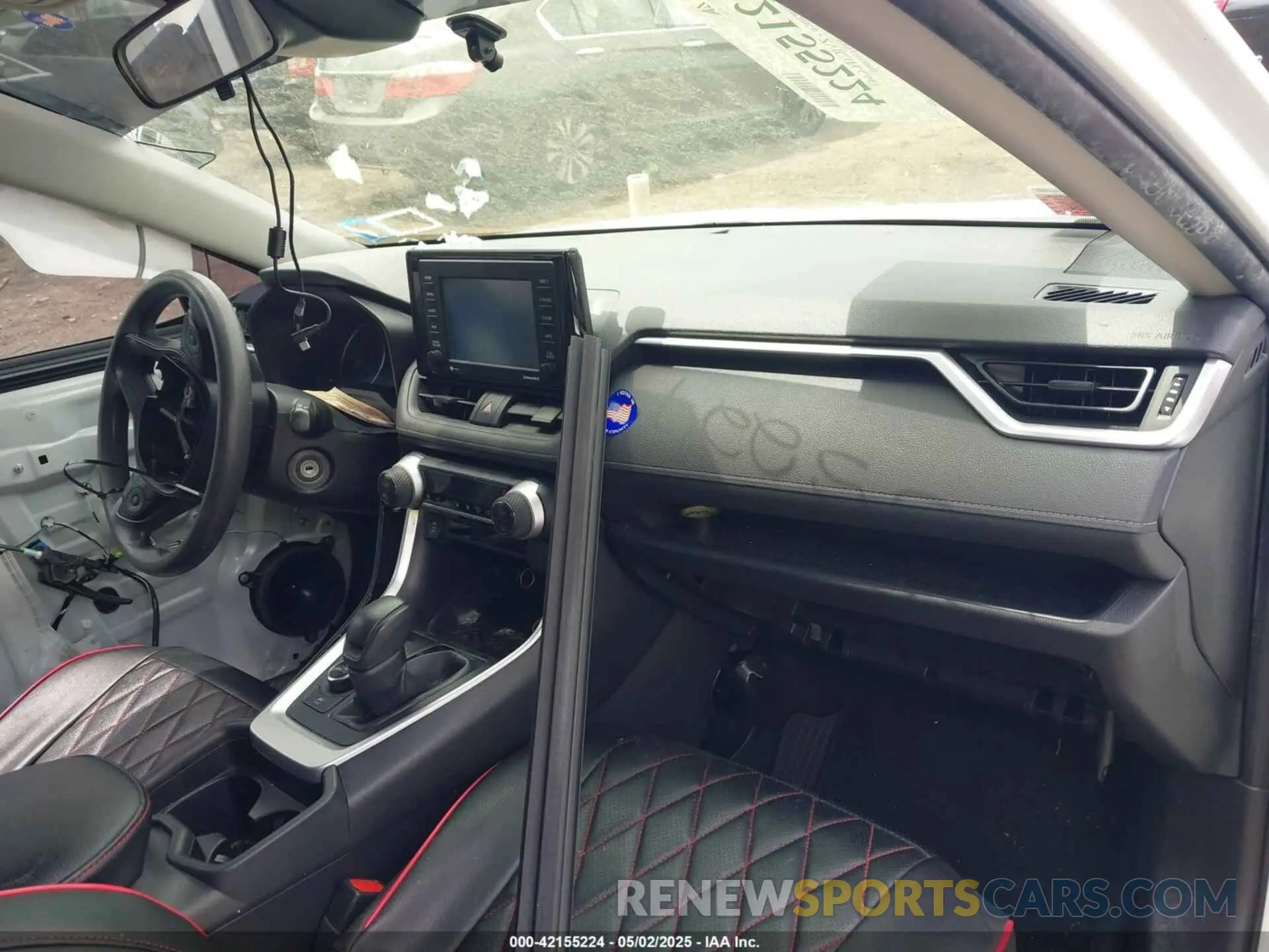 5 Photograph of a damaged car JTMLWRFV3MD114964 TOYOTA RAV4 HYBRID 2021