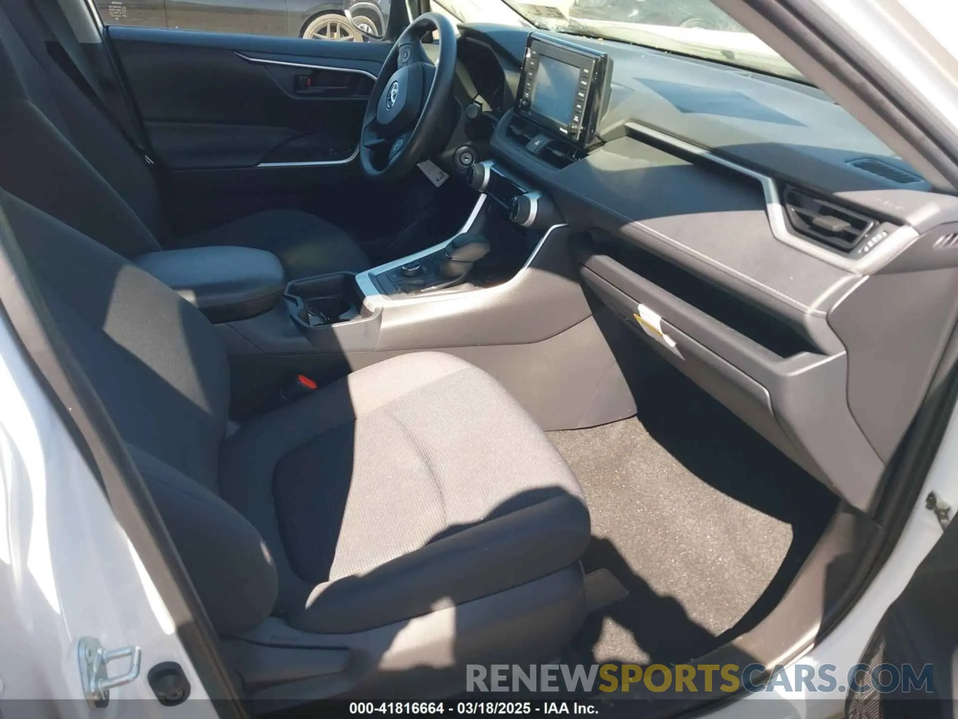 5 Photograph of a damaged car JTMLWRFV5MD127683 TOYOTA RAV4 HYBRID 2021
