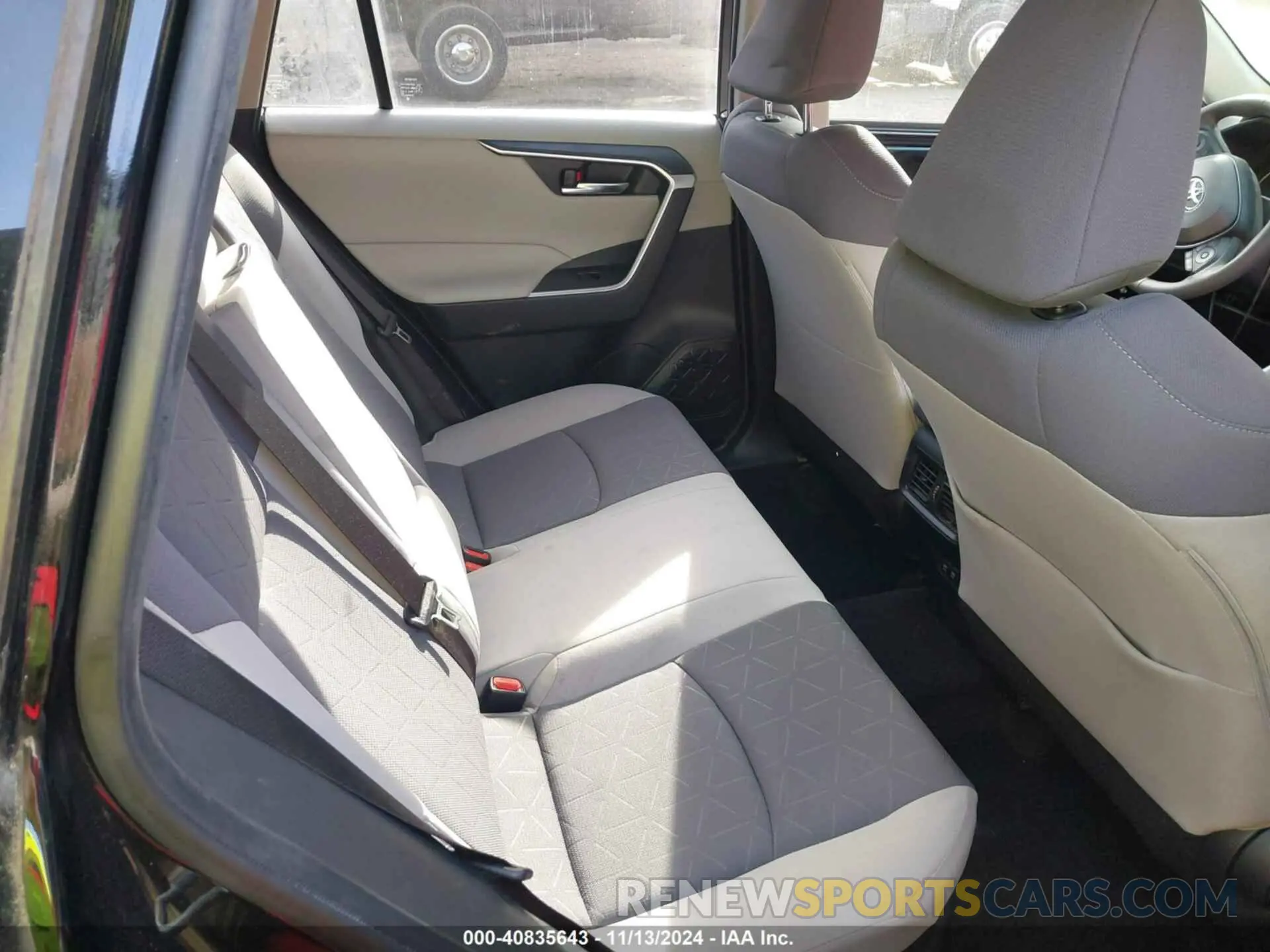 8 Фотография поврежденного автомобиля JTMR6RFV9MD021280 TOYOTA RAV4 HYBRID 2021