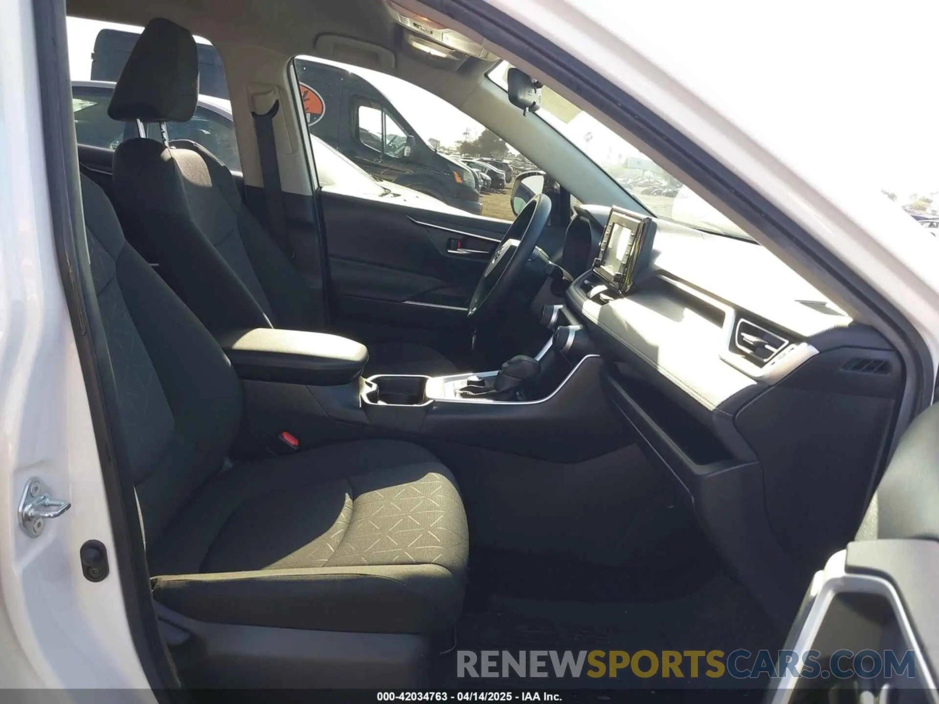 5 Фотография поврежденного автомобиля JTMRWRFV1MD107344 TOYOTA RAV4 HYBRID 2021