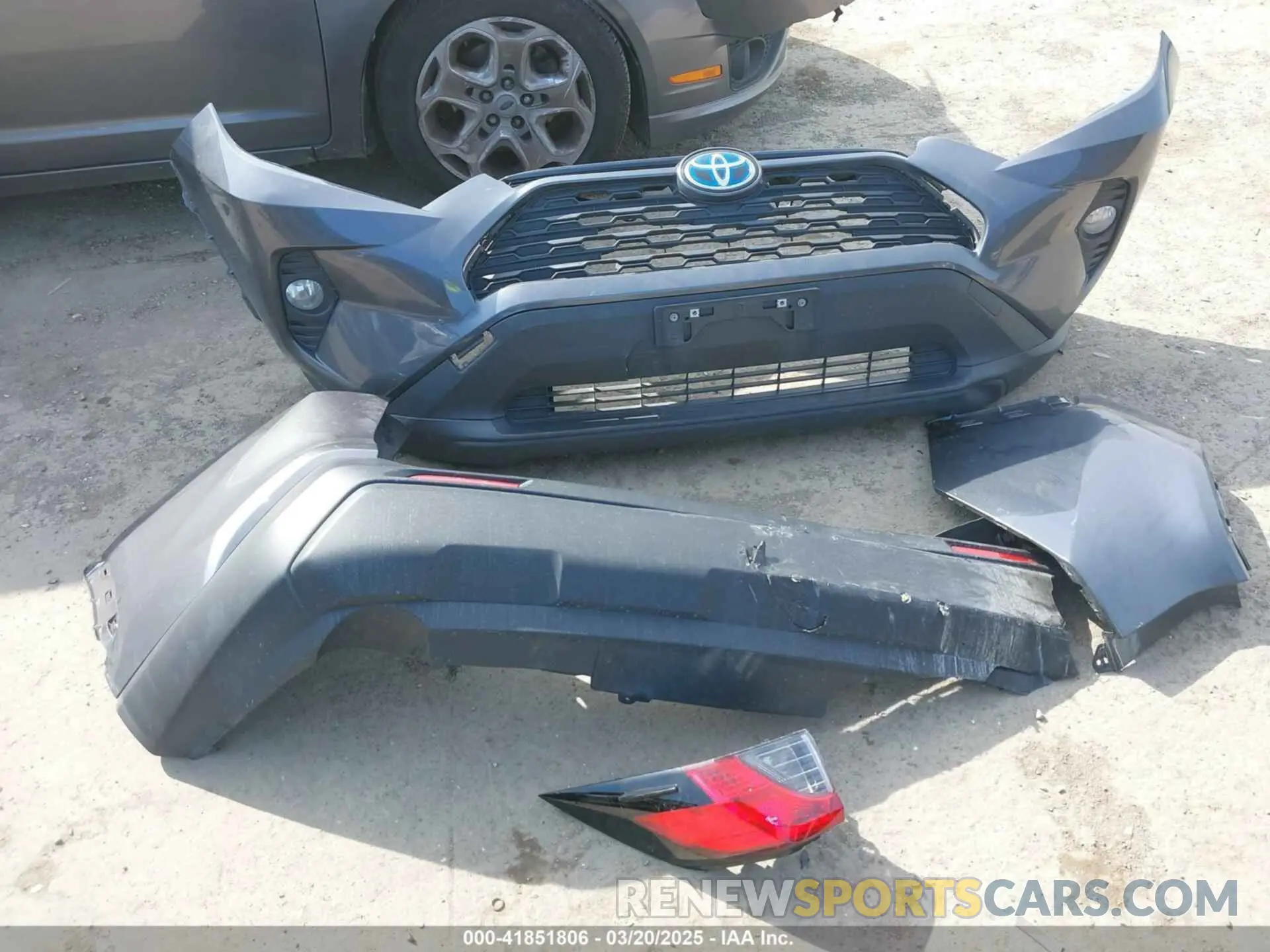 12 Photograph of a damaged car JTMRWRFV4MD129757 TOYOTA RAV4 HYBRID 2021