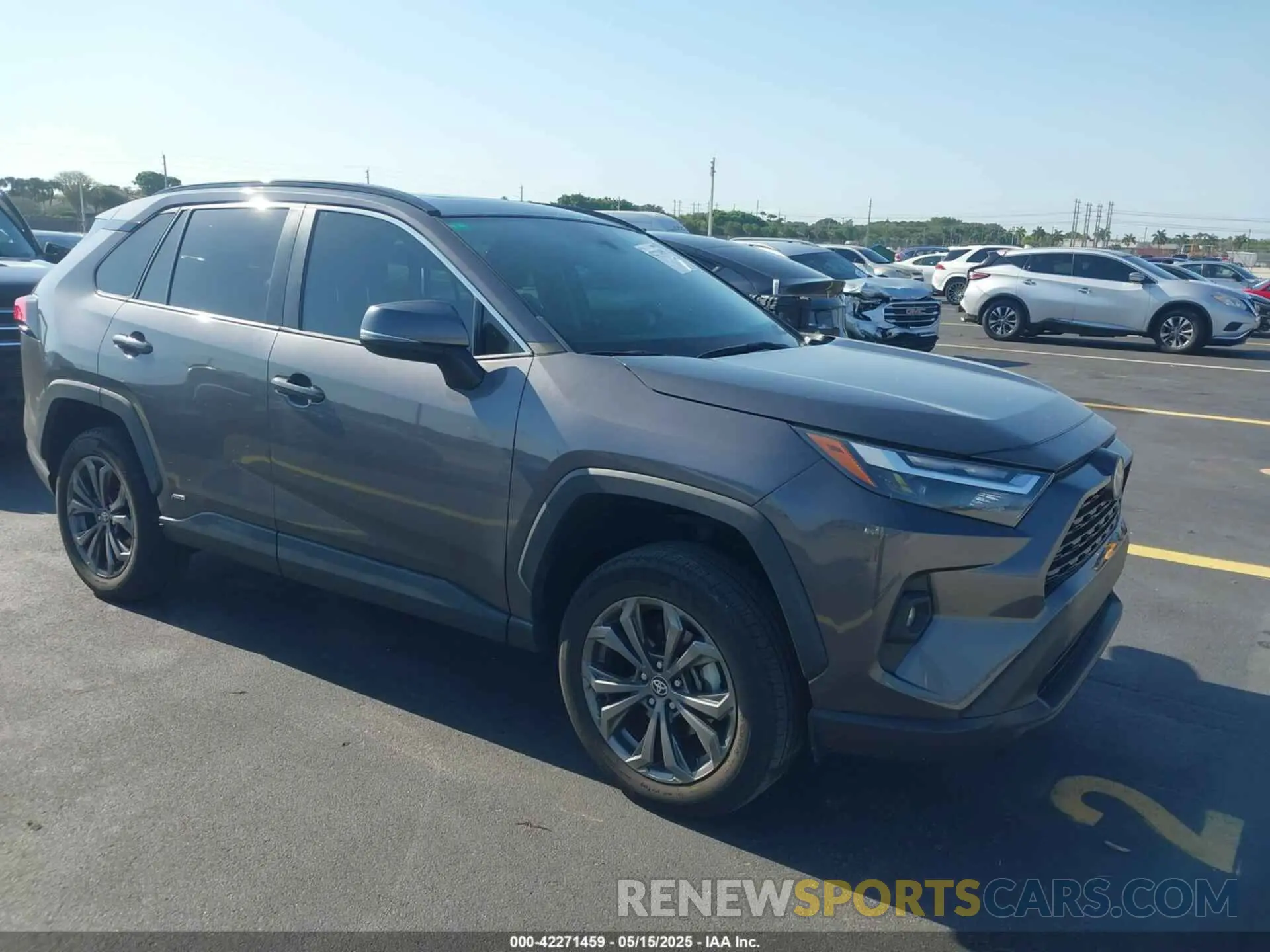 1 Photograph of a damaged car 2T3B6RFV5NW037465 TOYOTA RAV4 HYBRID 2022