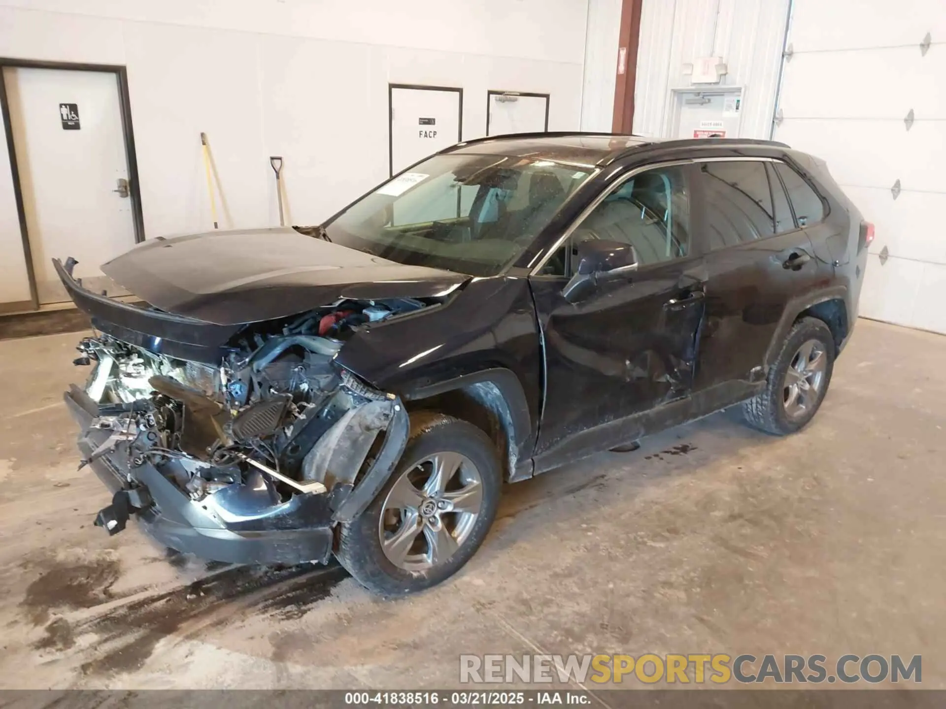 2 Фотография поврежденного автомобиля 2T3RWRFV8NW129832 TOYOTA RAV4 HYBRID 2022