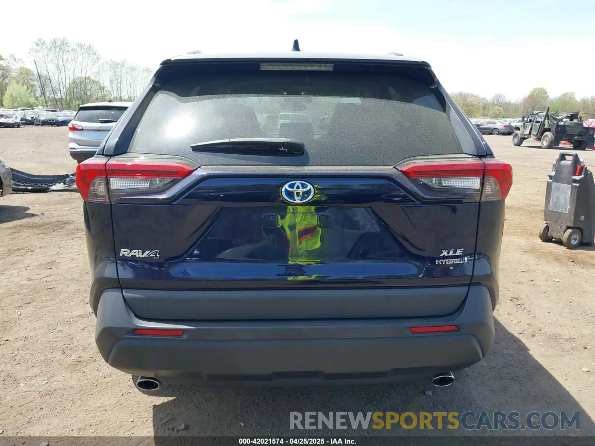 16 Photograph of a damaged car 2T3RWRFV8NW143648 TOYOTA RAV4 HYBRID 2022