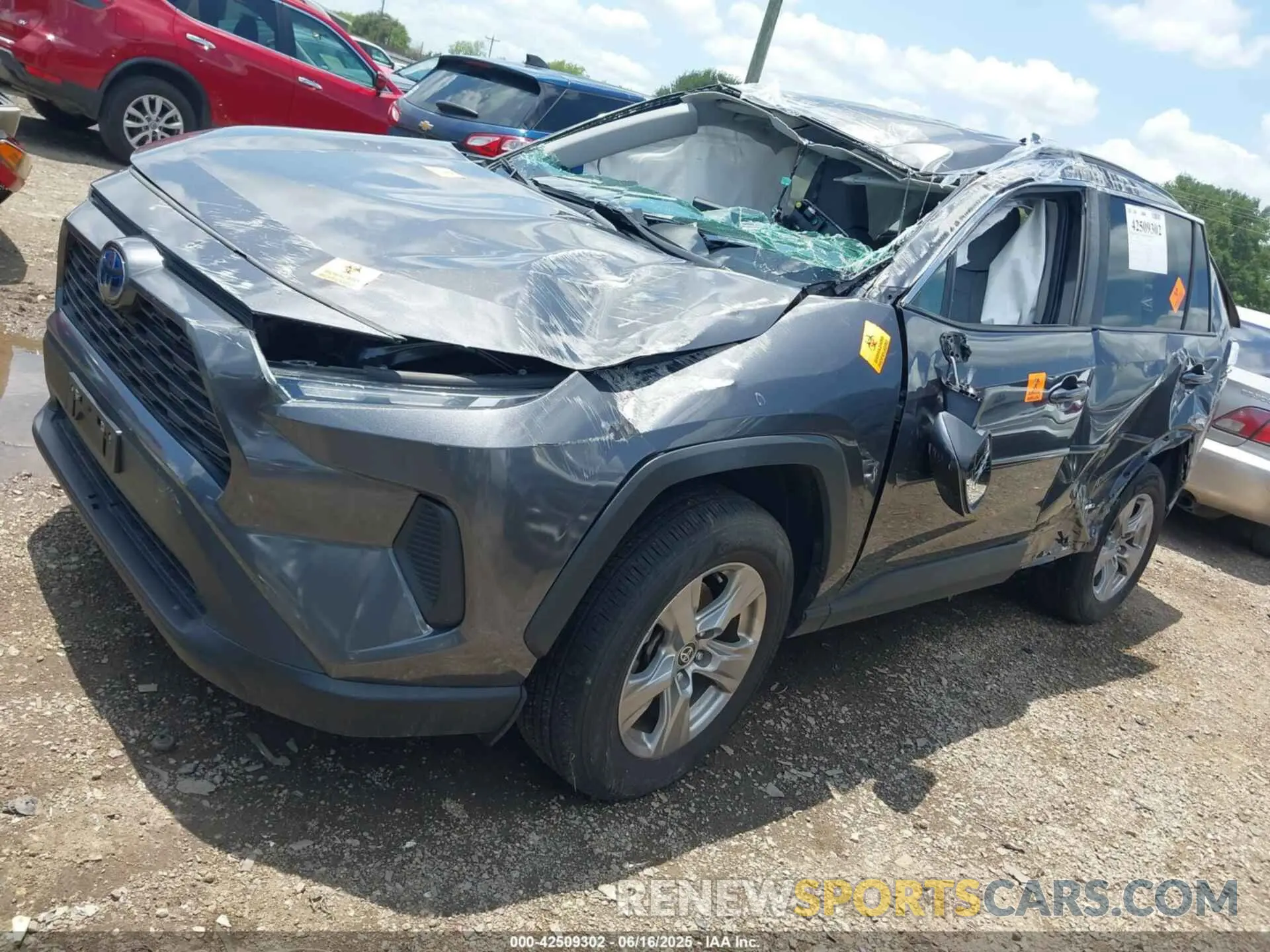 2 Photograph of a damaged car 2T3RWRFVXNW134272 TOYOTA RAV4 HYBRID 2022