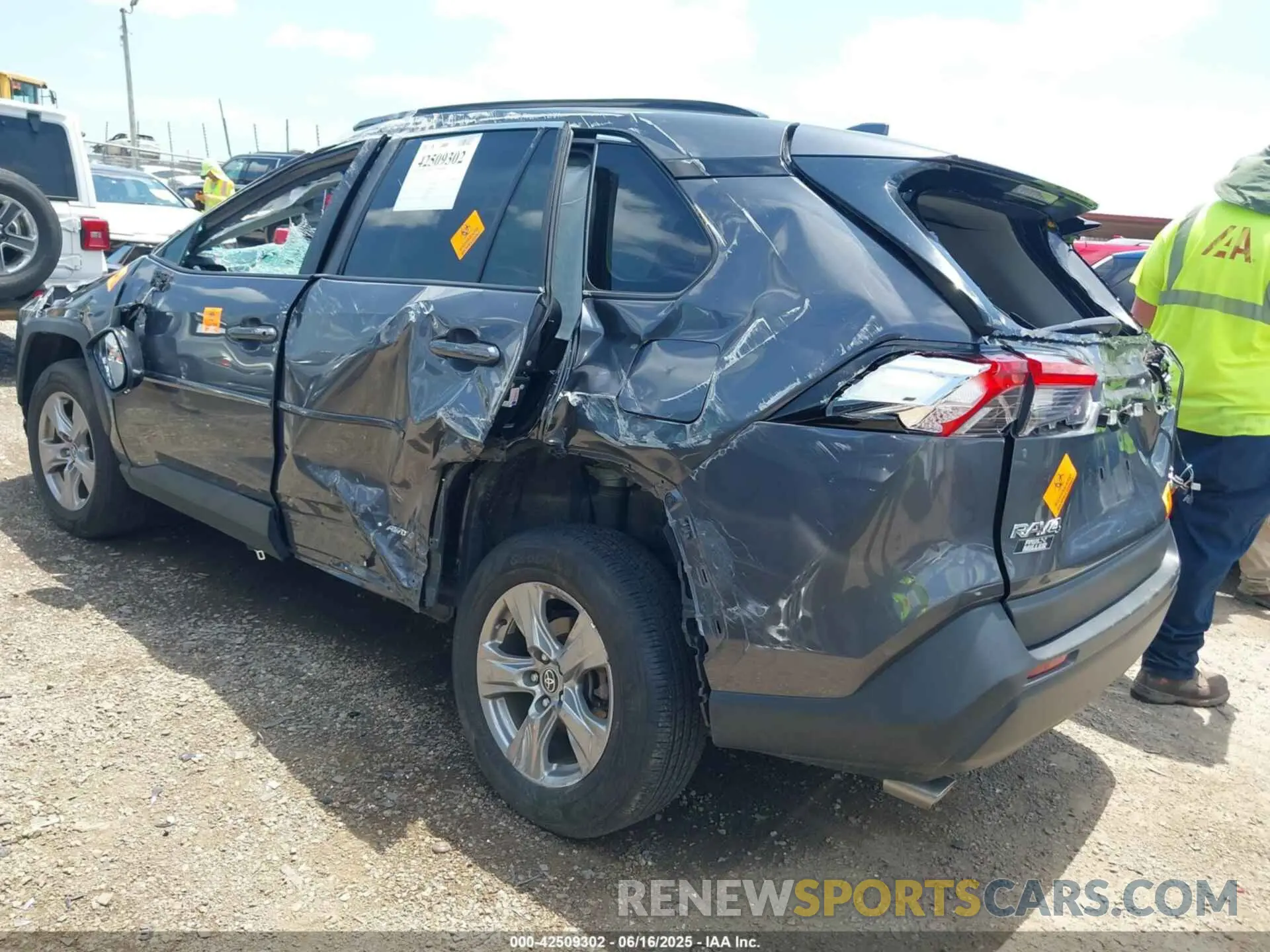 3 Photograph of a damaged car 2T3RWRFVXNW134272 TOYOTA RAV4 HYBRID 2022