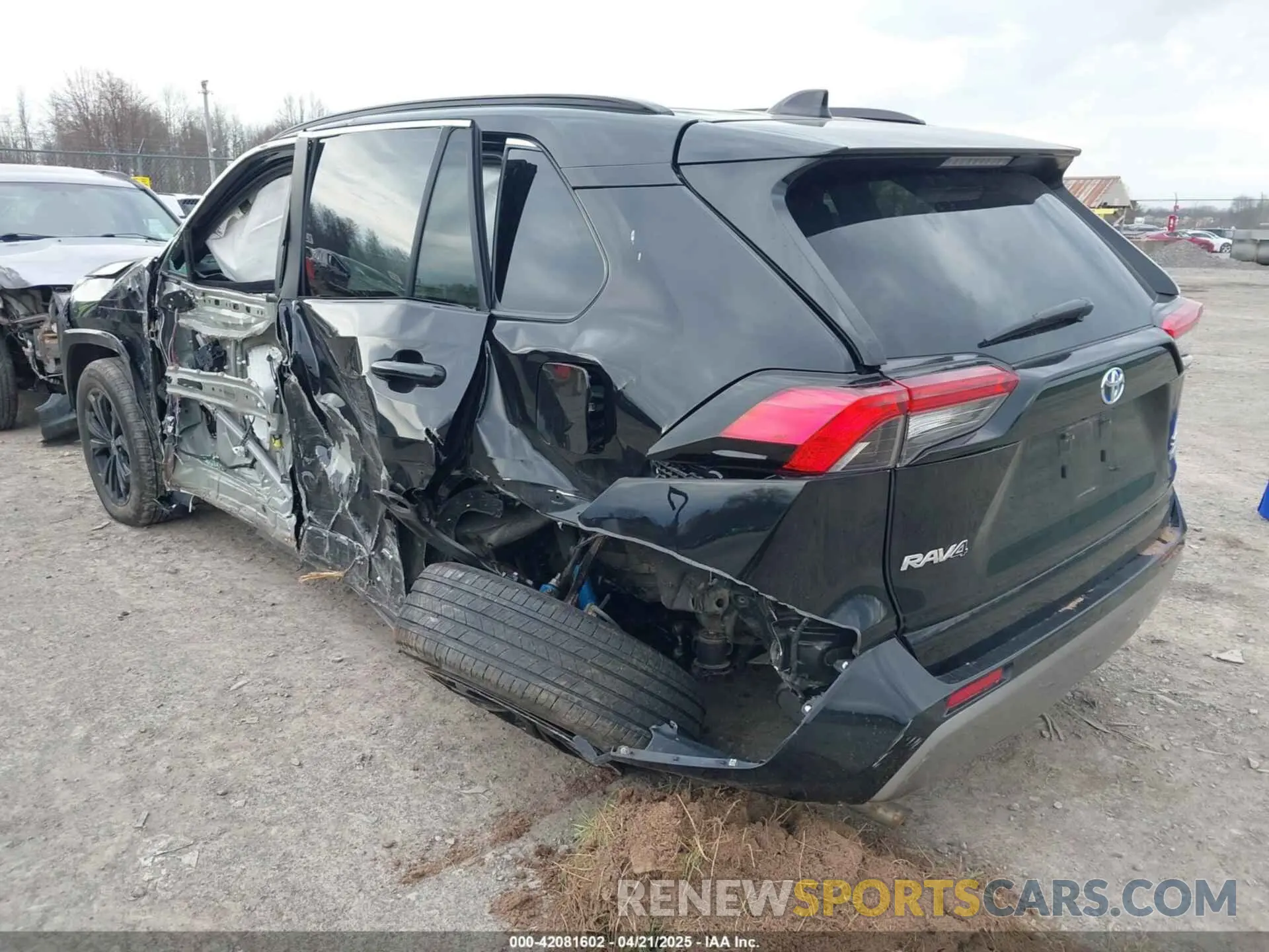 3 Фотография поврежденного автомобиля 2T3T6RFV2NW031305 TOYOTA RAV4 HYBRID 2022