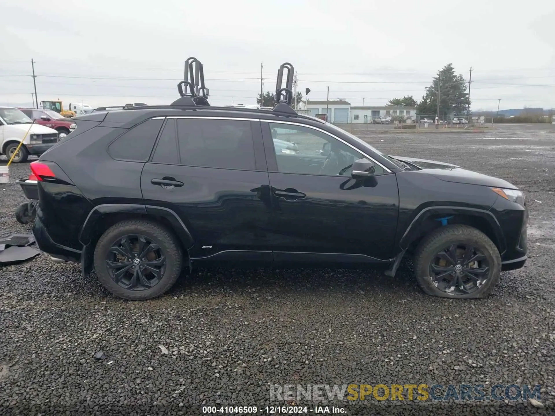 14 Photograph of a damaged car 2T3T6RFV7NW033213 TOYOTA RAV4 HYBRID 2022