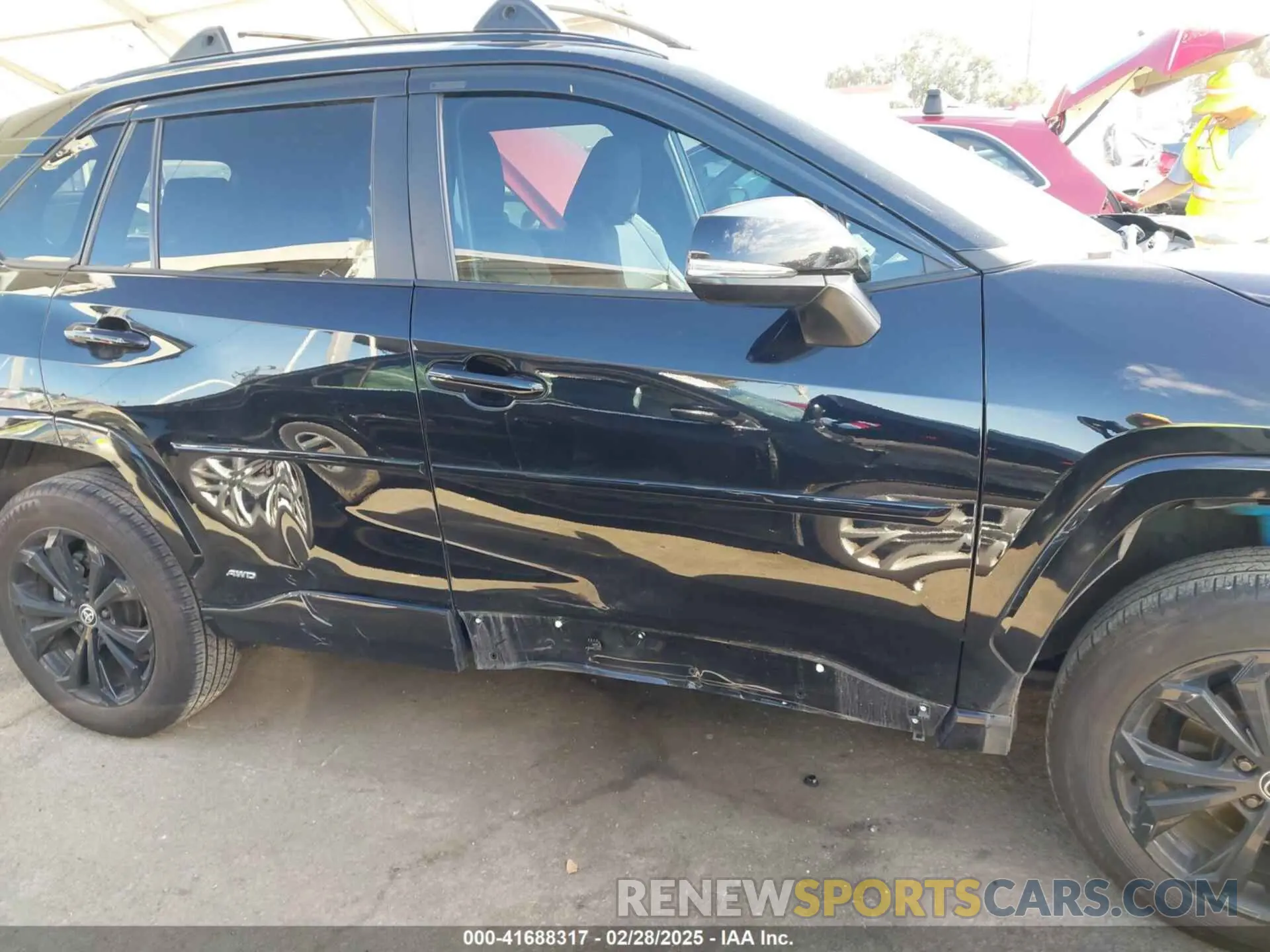 14 Photograph of a damaged car 2T3T6RFV8NW032930 TOYOTA RAV4 HYBRID 2022