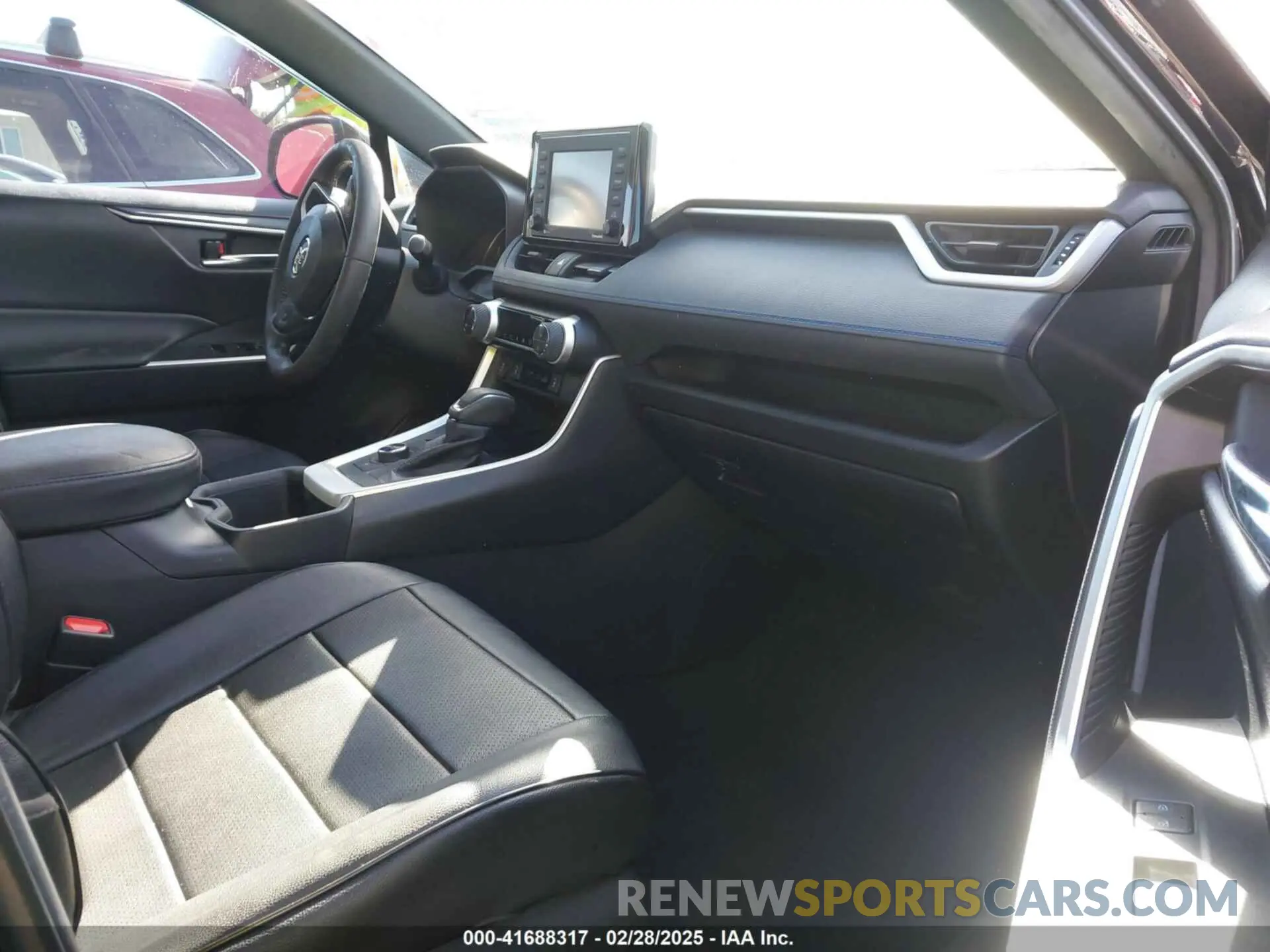 5 Photograph of a damaged car 2T3T6RFV8NW032930 TOYOTA RAV4 HYBRID 2022