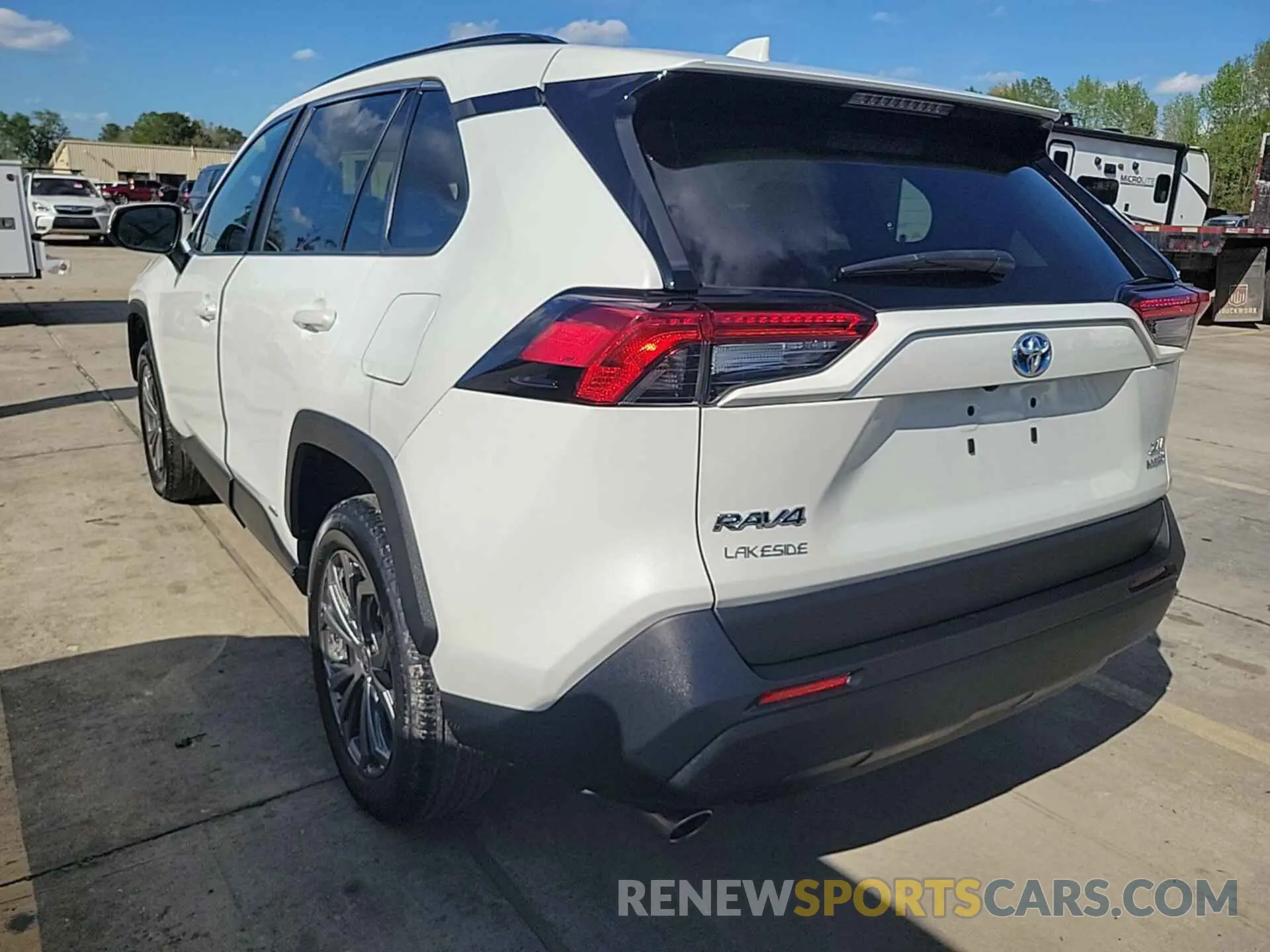10 Photograph of a damaged car 4T3B6RFV2NU065868 TOYOTA RAV4 HYBRID 2022