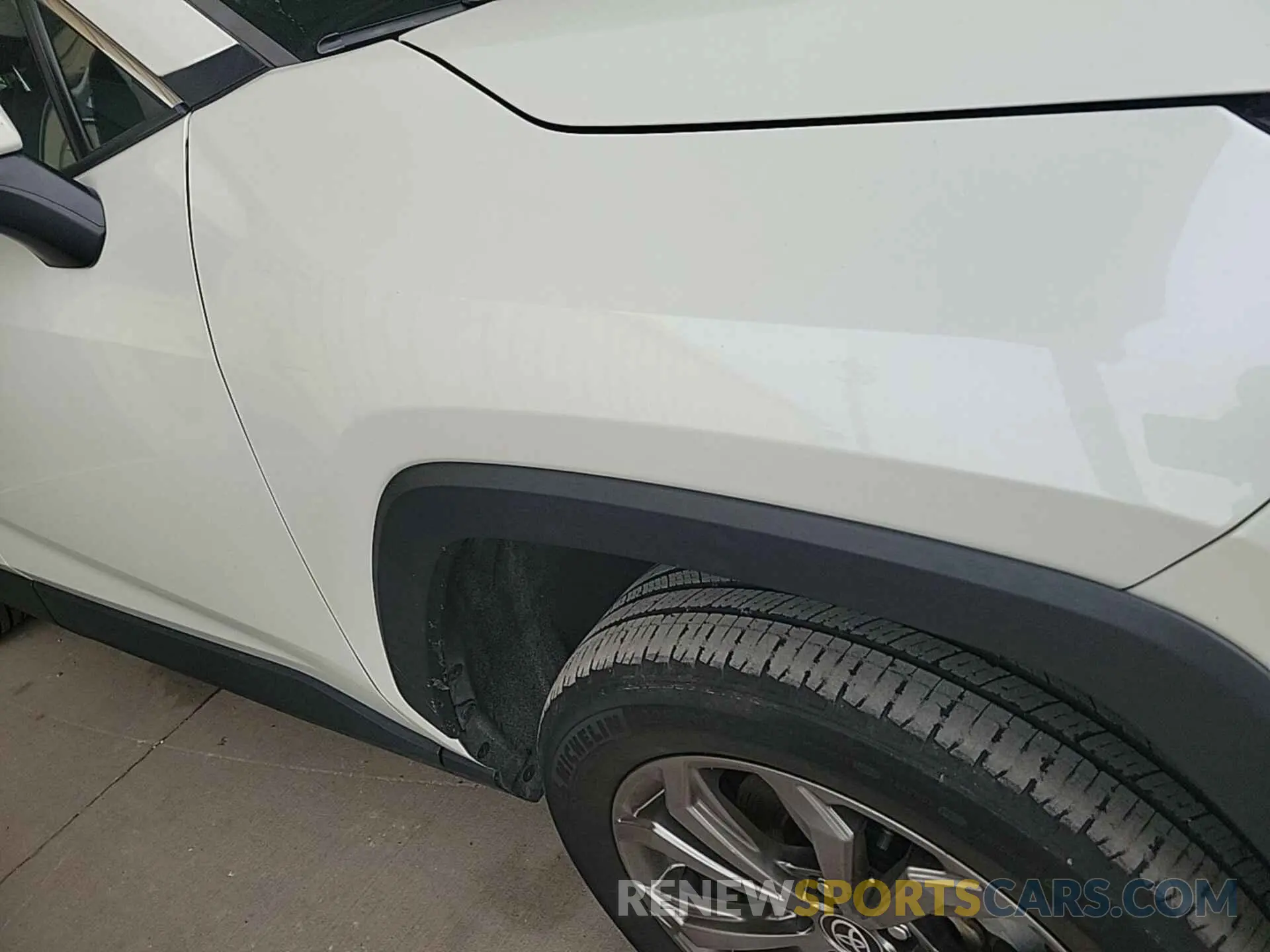 2 Photograph of a damaged car 4T3B6RFV2NU065868 TOYOTA RAV4 HYBRID 2022