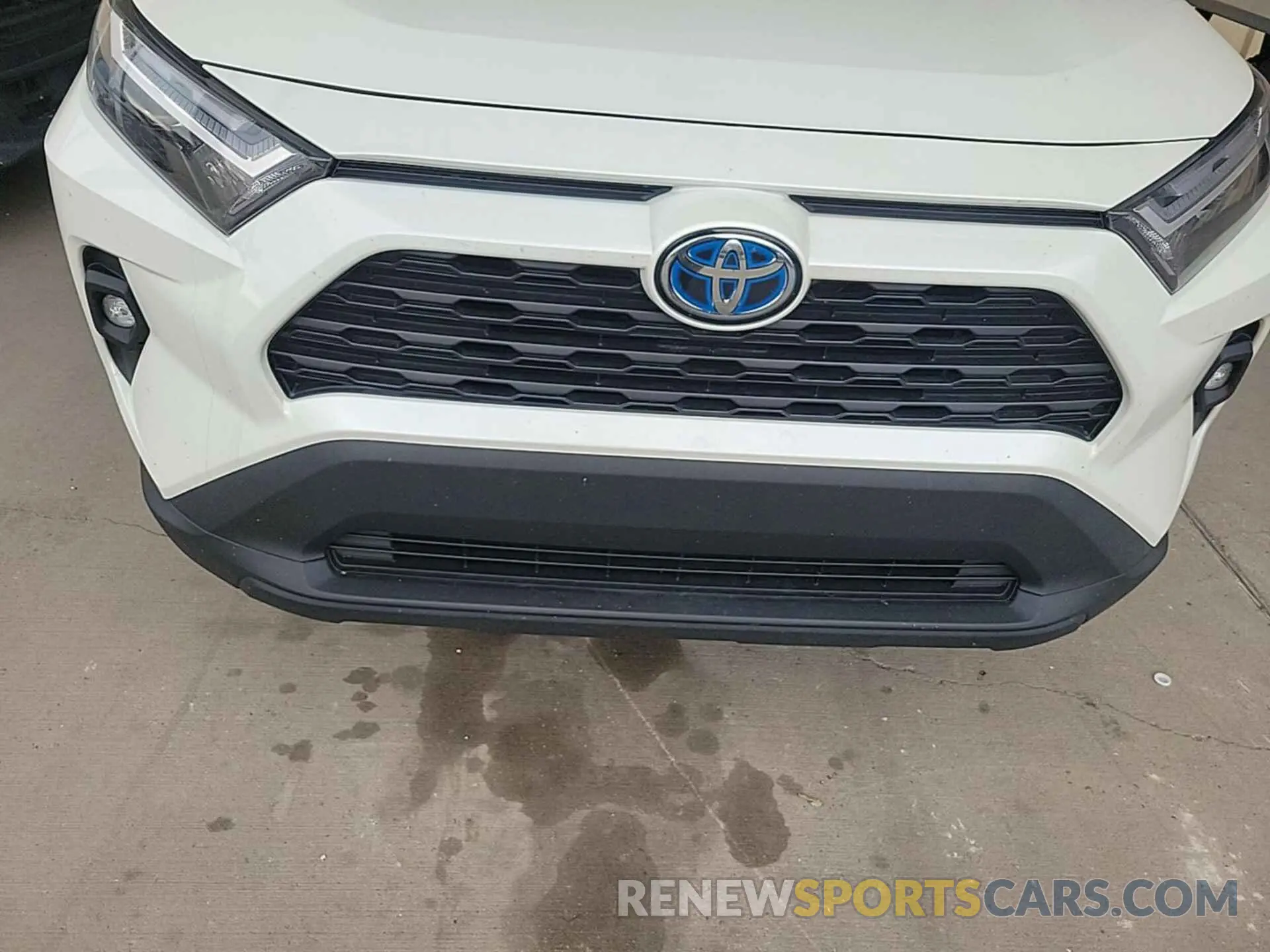 21 Photograph of a damaged car 4T3B6RFV2NU065868 TOYOTA RAV4 HYBRID 2022
