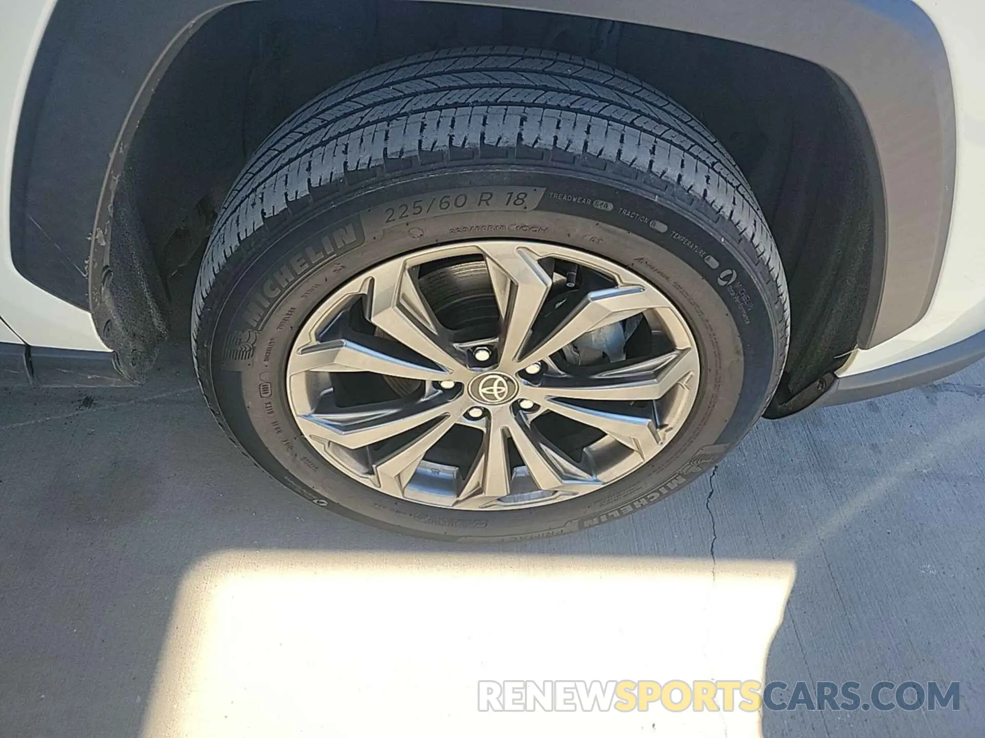 3 Photograph of a damaged car 4T3B6RFV2NU065868 TOYOTA RAV4 HYBRID 2022