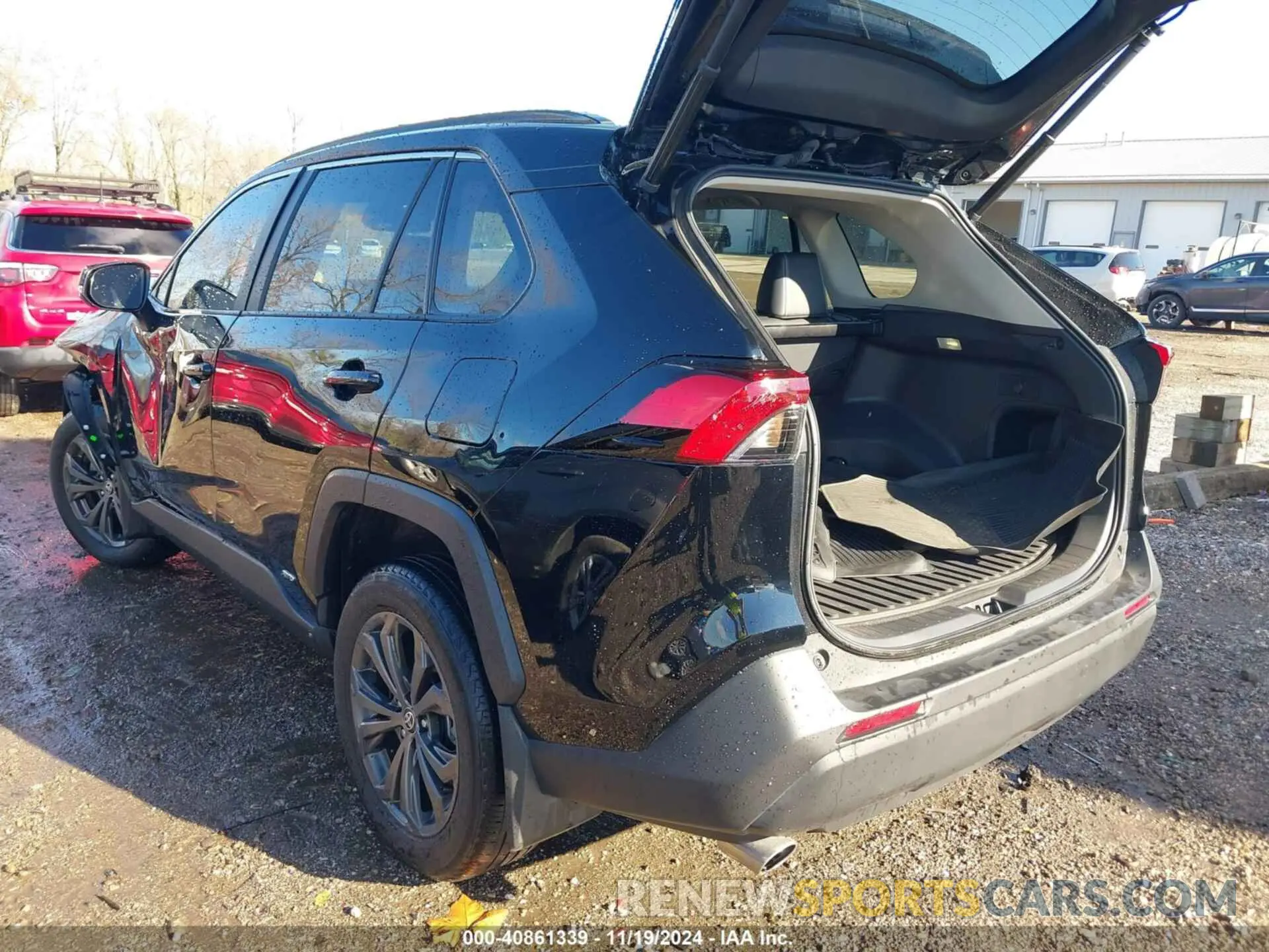 3 Photograph of a damaged car 4T3B6RFVXNU102603 TOYOTA RAV4 HYBRID 2022