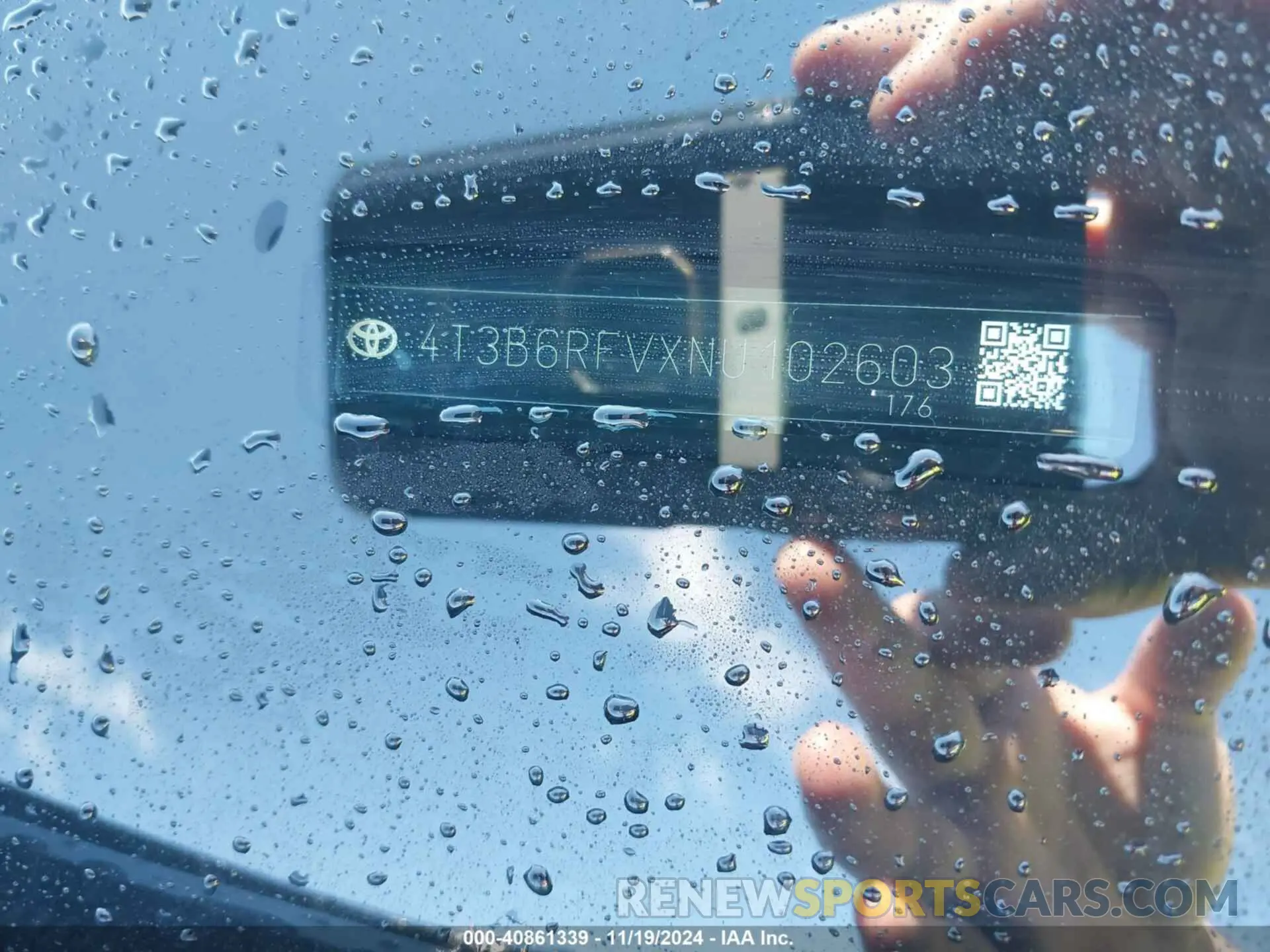 9 Photograph of a damaged car 4T3B6RFVXNU102603 TOYOTA RAV4 HYBRID 2022