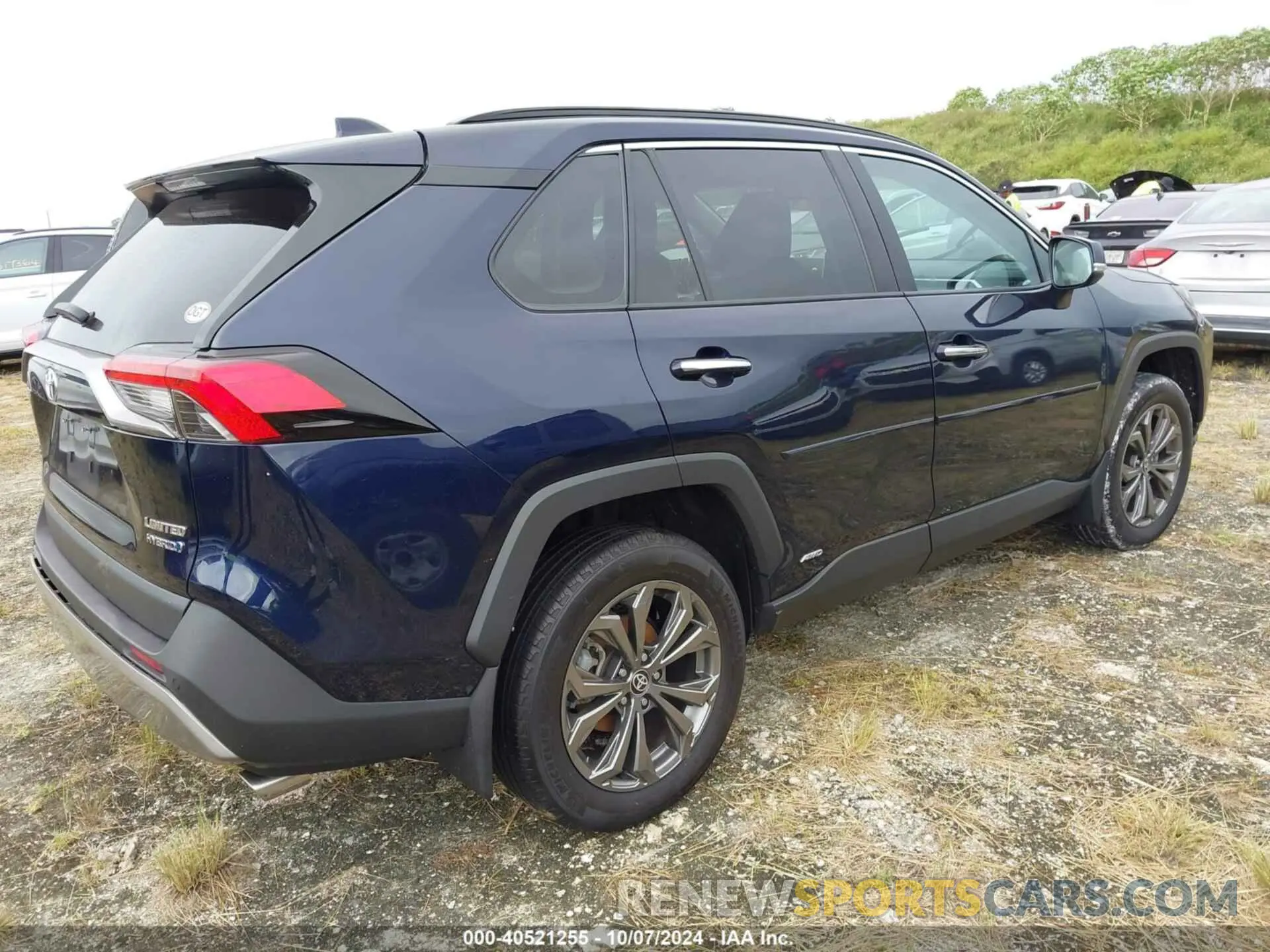 4 Photograph of a damaged car 4T3D6RFV5NU088599 TOYOTA RAV4 HYBRID 2022