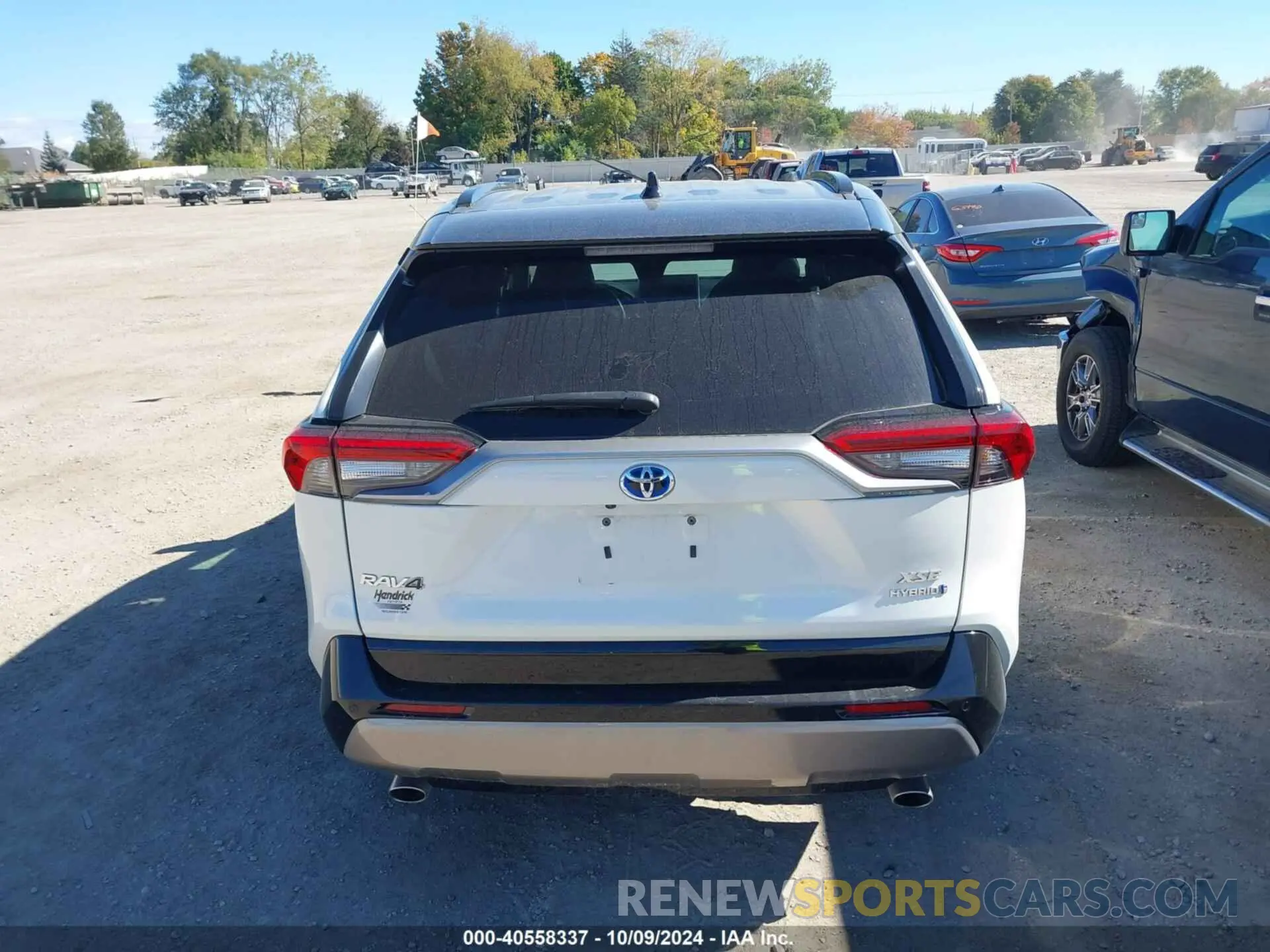 16 Photograph of a damaged car 4T3E6RFV4NU075931 TOYOTA RAV4 HYBRID 2022