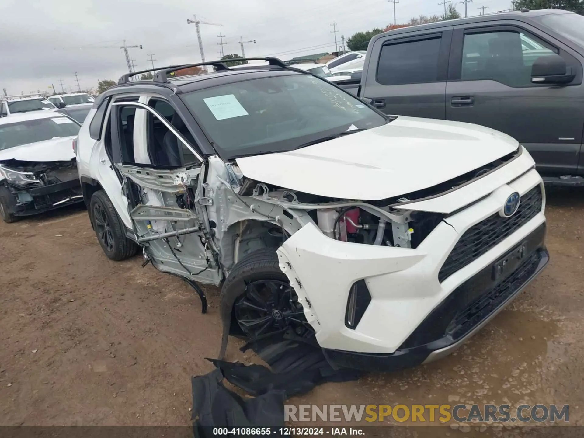 1 Фотография поврежденного автомобиля 4T3E6RFV5NU103798 TOYOTA RAV4 HYBRID 2022